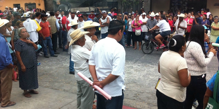 Ciudadanos marchan en apoyo a Alonso Plascencia; el alcalde de Tlaquiltenango comparece hoy en Ciudad Judicial