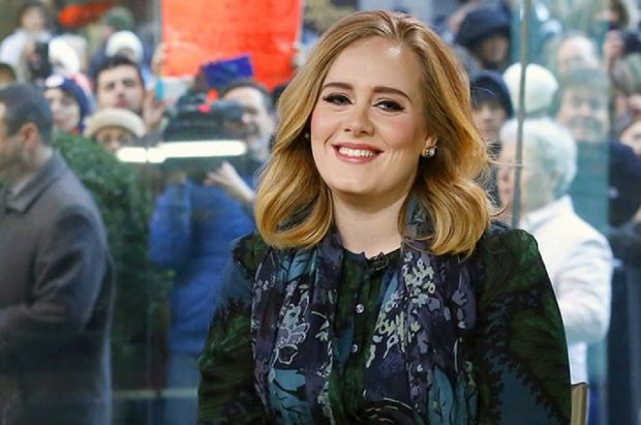 Adele obtiene disco de Platino en México