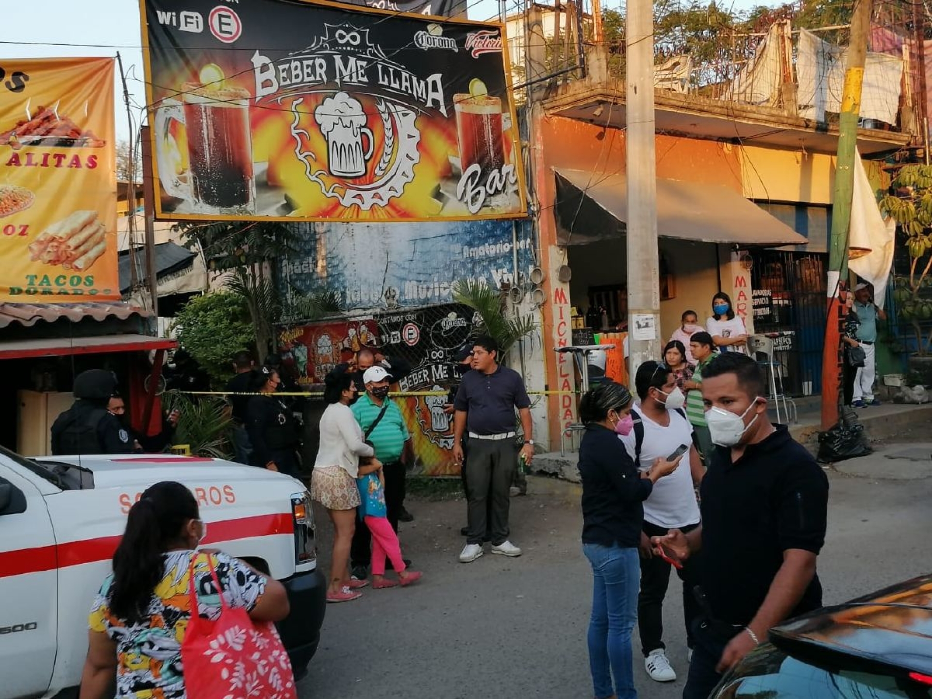 Hieren a tres personas en bar de Ejidos de Acapantzingo
