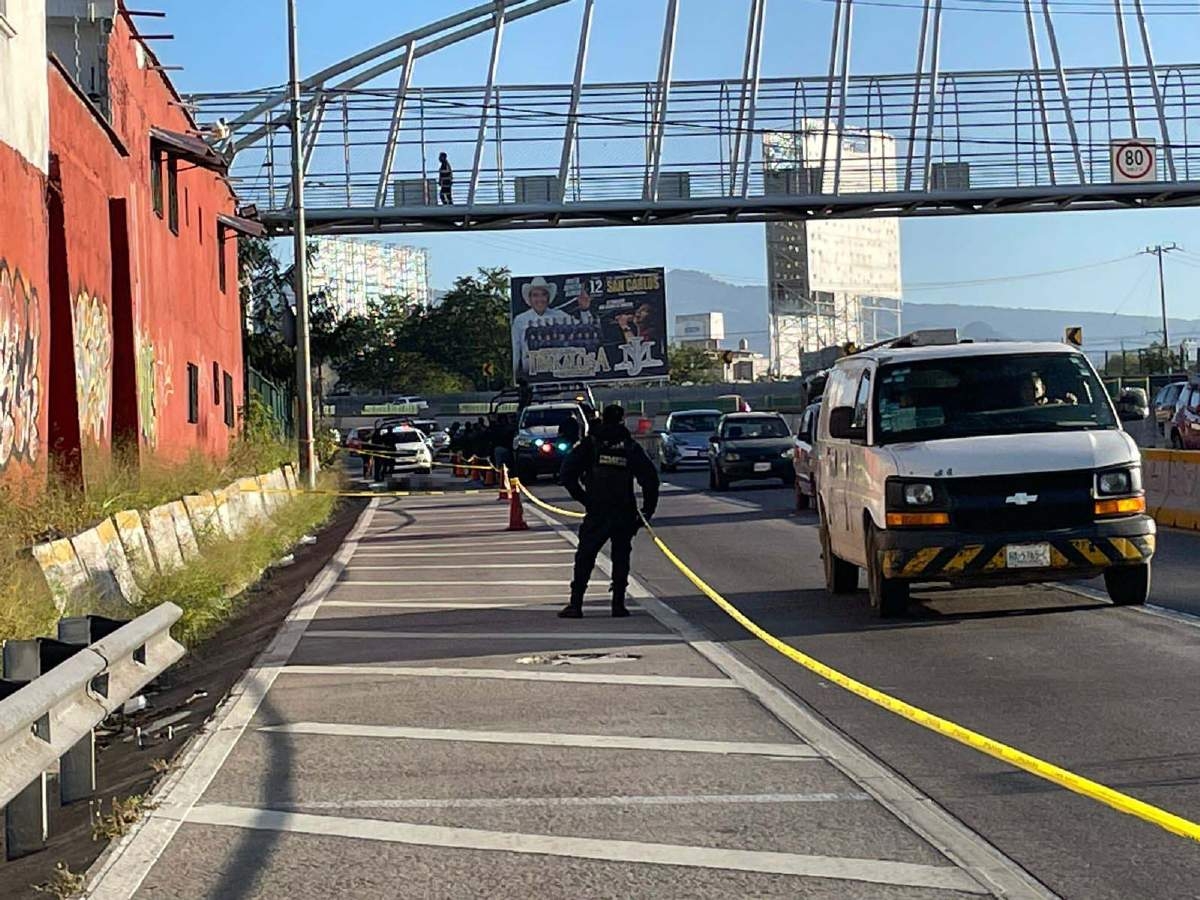 Abandonan un cadáver en el Paso Exprés