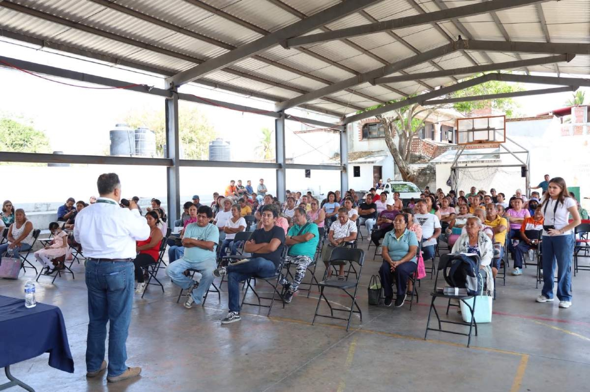 Fondo Morelos impulsa créditos para comerciantes de Coatetelco