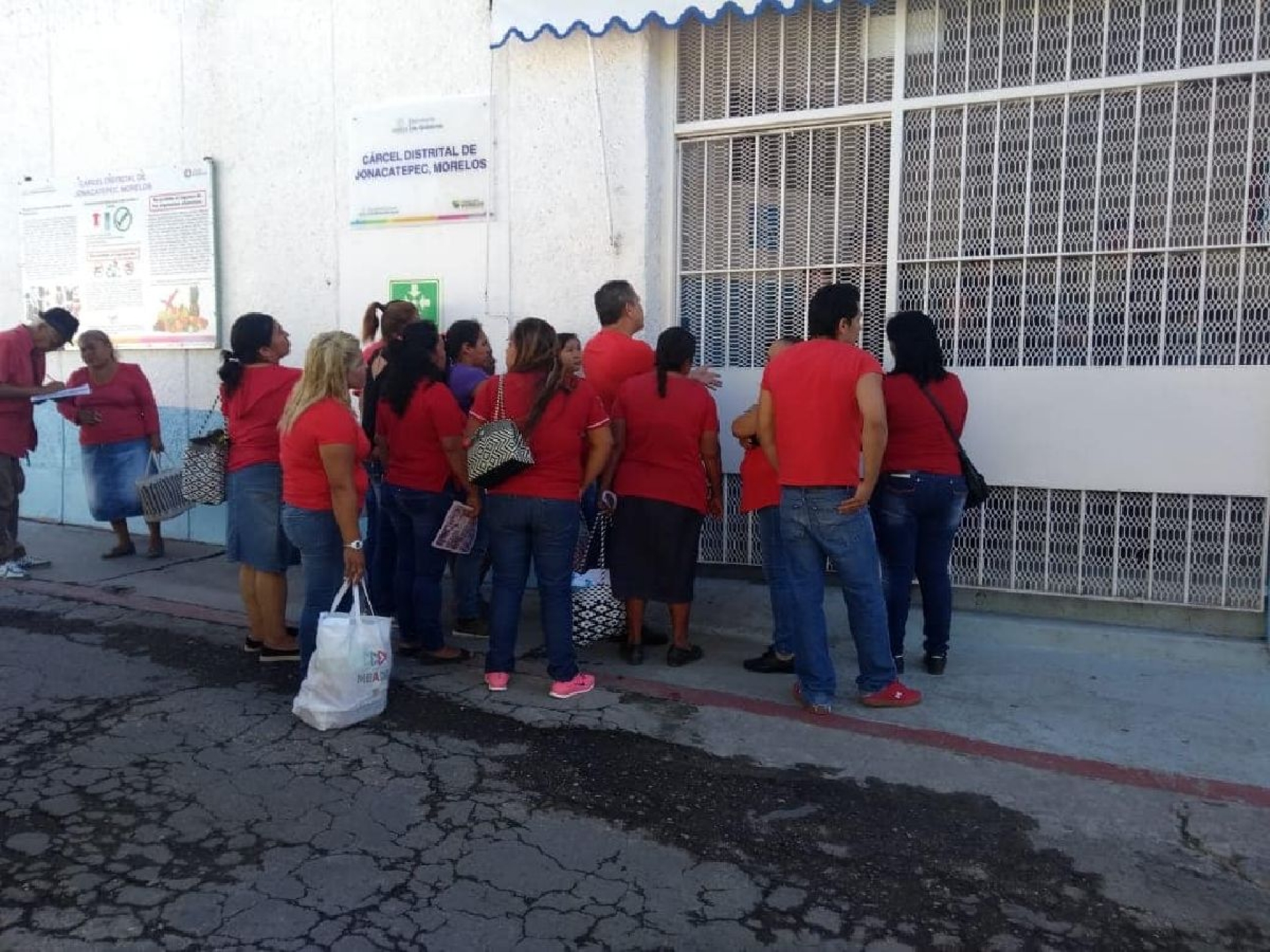 Se suturan la boca presos de la cárcel de Jonacatepec en protesta por irregularidades