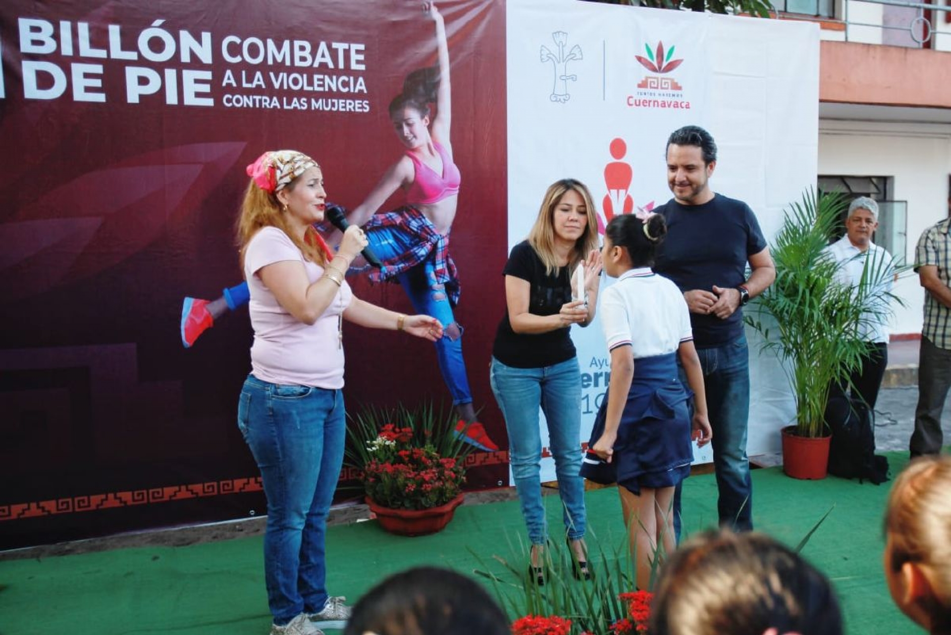 Encienden Antonio Villalobos y Orquídea Álvarez "vela por la esperanza"