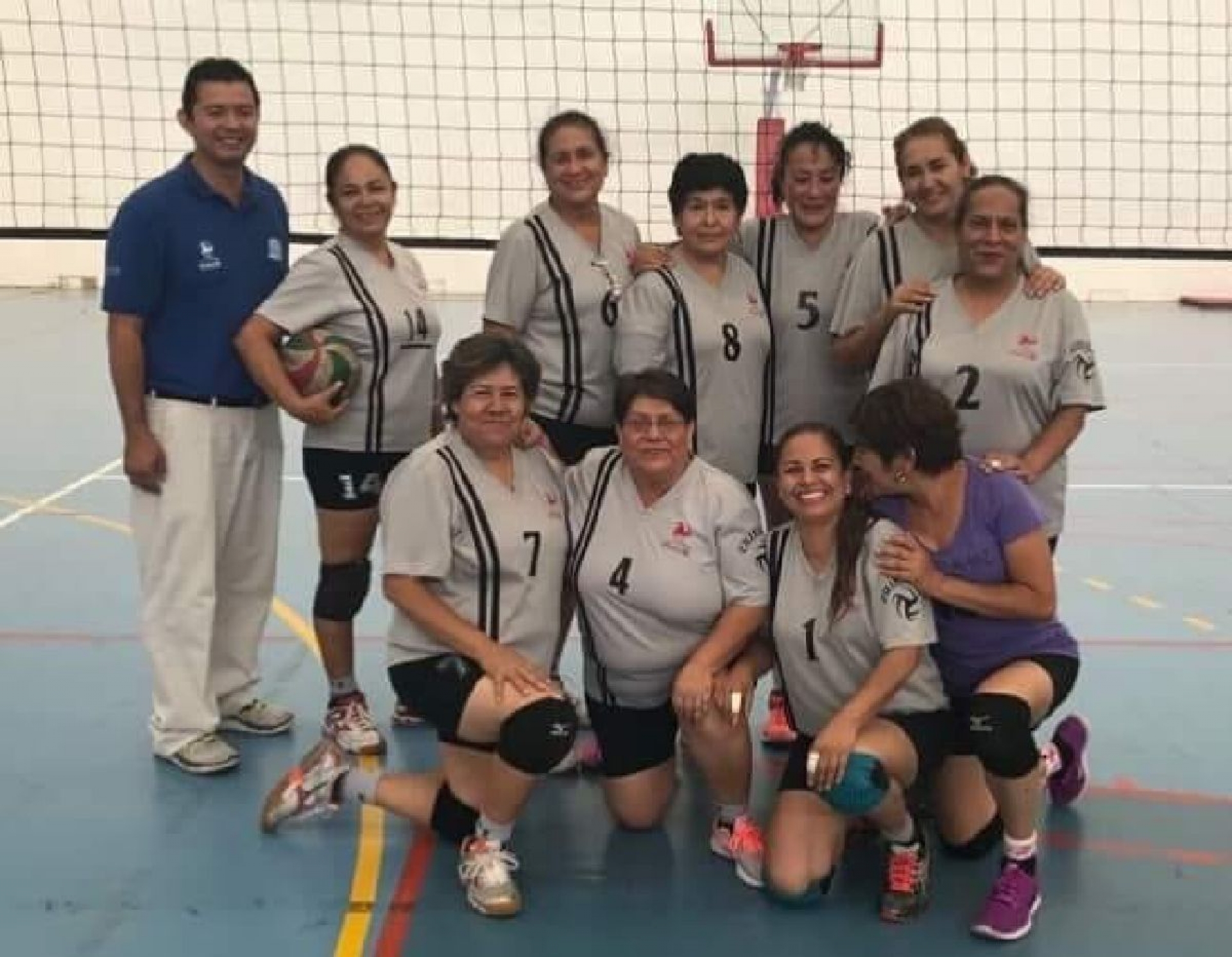 Participan 12 equipos de Morelos en el Festival Máster de Voleibol