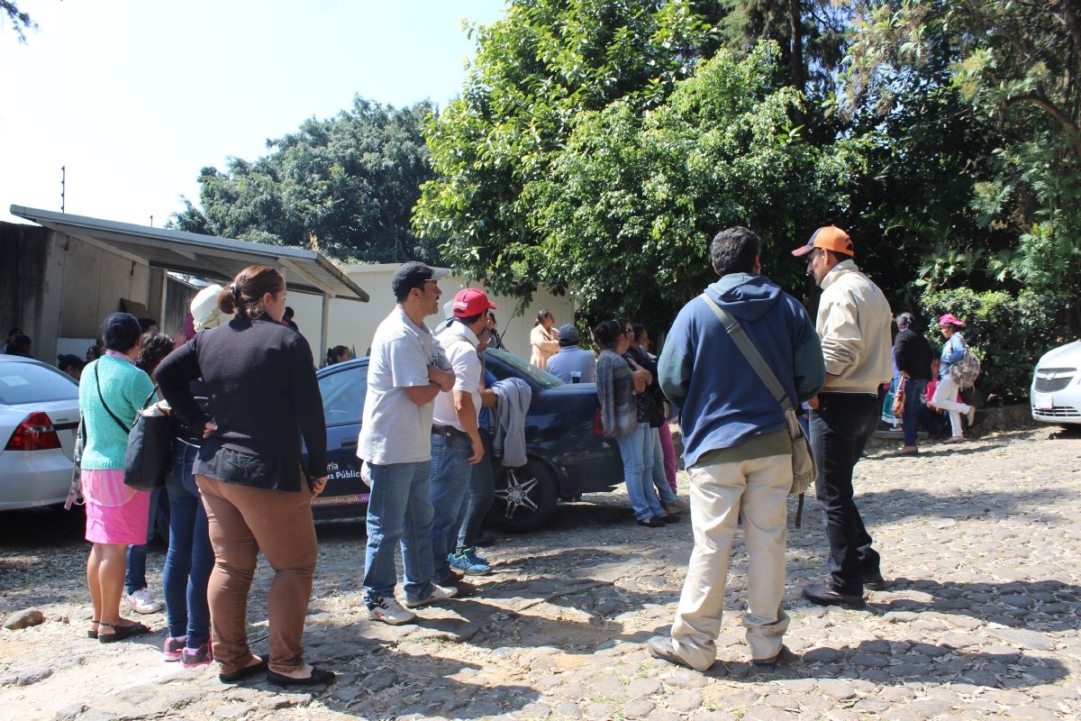 Padres de familia exigen entrega de nuevo dictamen para Secundaria de Tetela del Volcán