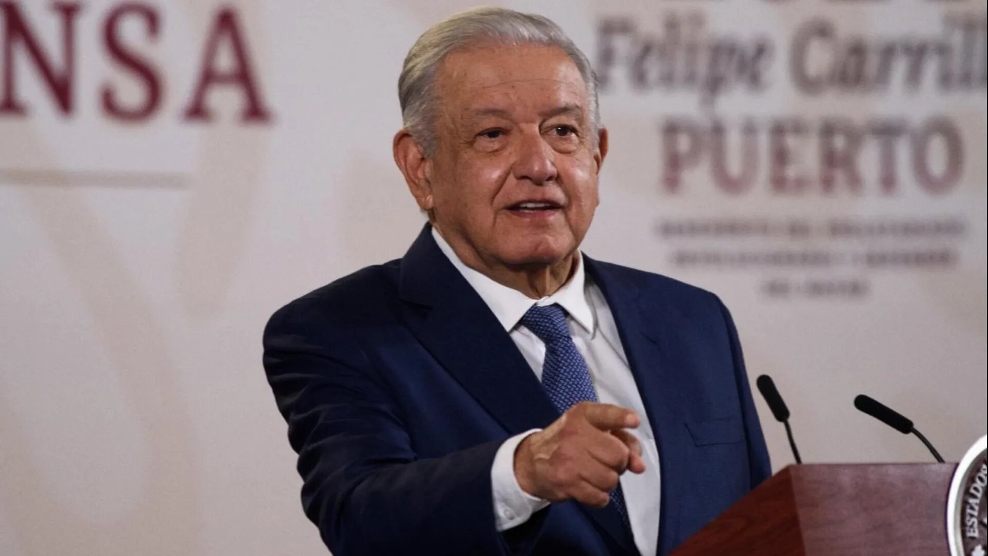 AMLO justifica revelar número de periodista del NYT: 'Que cambie su teléfono'