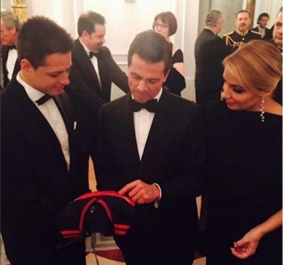 'Chicharito' acompaña a EPN en cena de Berlín