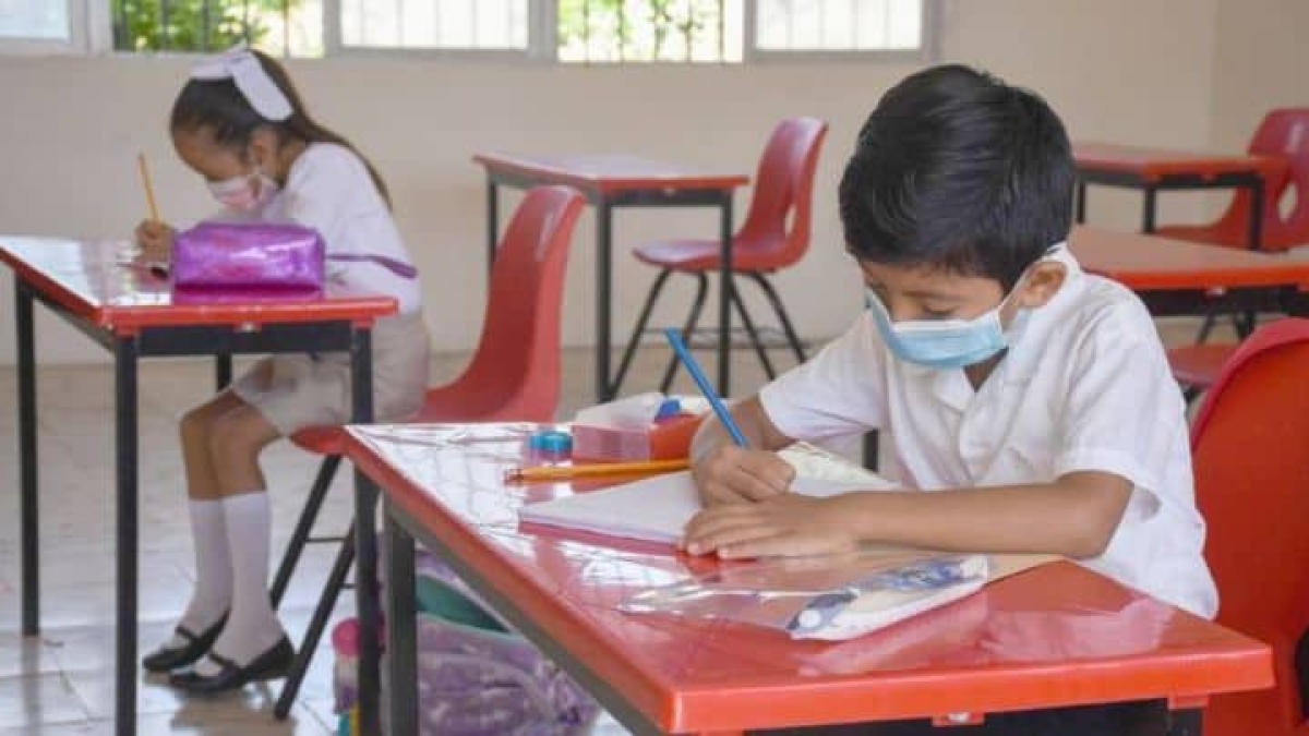 AMLO y SEP hacen llamado a 6 estados a regresar a clases presenciales