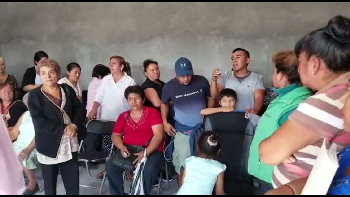 Acusan comerciantes de tradiciones de Jojutla a director de Licencias de impedir su instalación en la vía pública