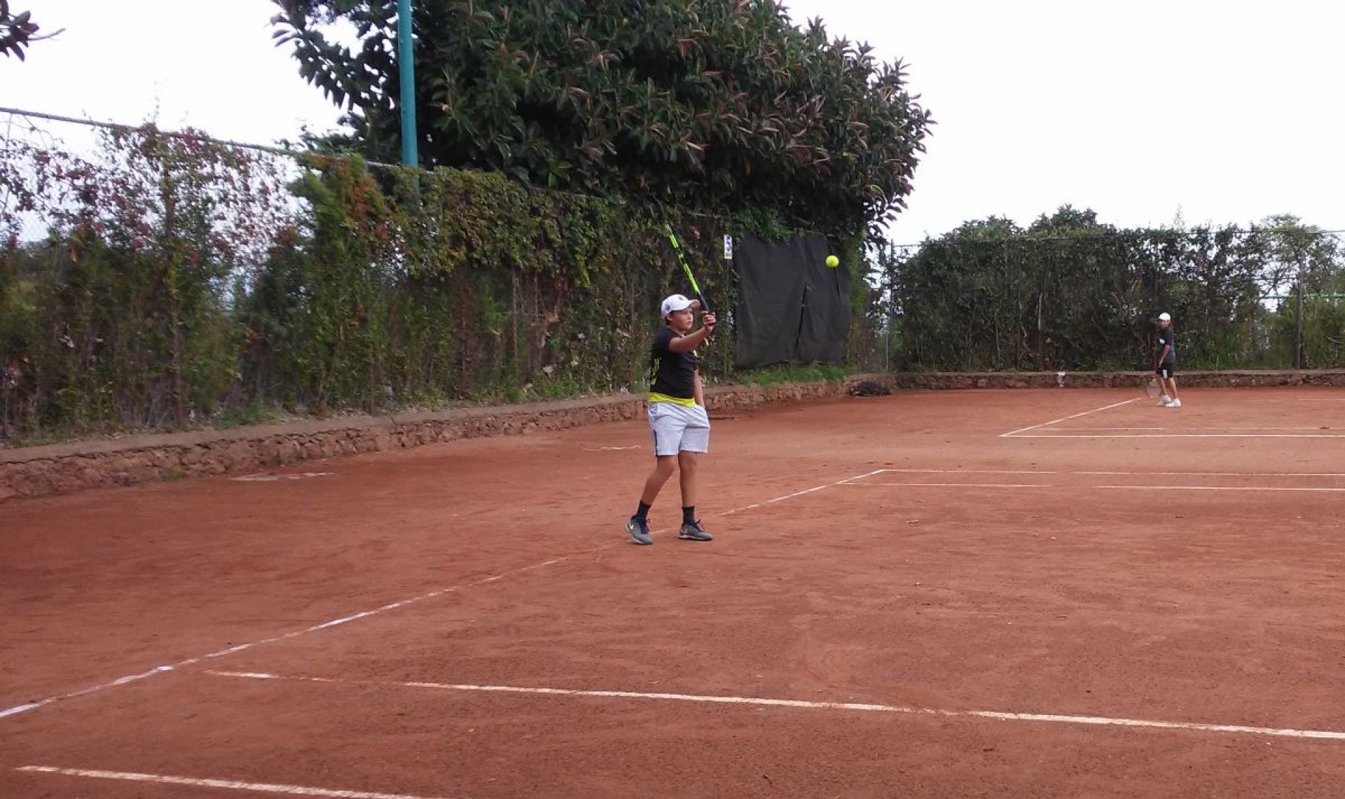 Dan espectáculo en Villa Internacional de Tenis
