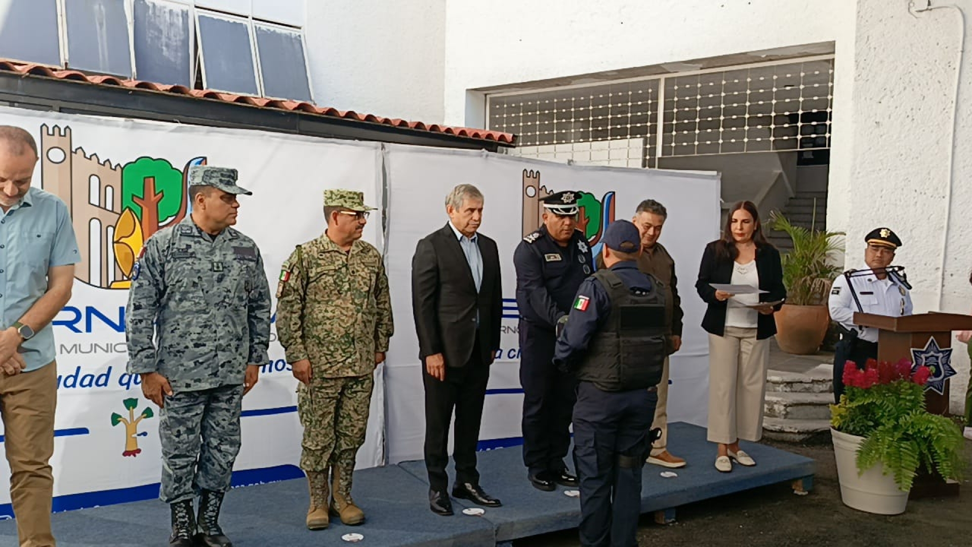 Reconocen a tres elementos de Seprac por buen desempeño