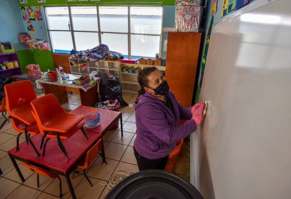 SEP convoca a maestros y padres de familia a limpiar escuelas