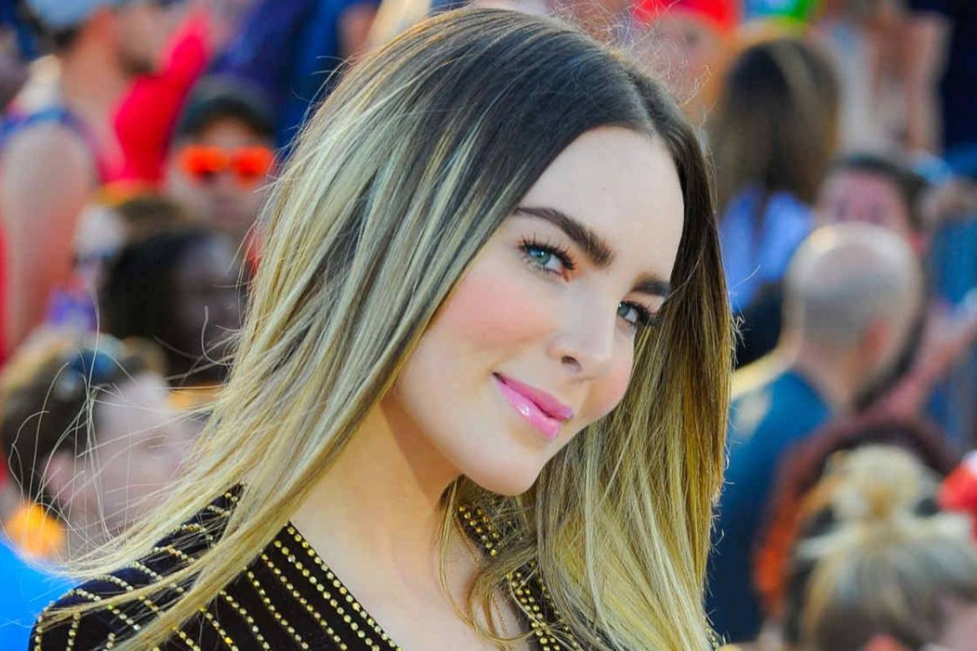 ´La Quenopalee' Belinda usó su cactus como árbol de Navidad