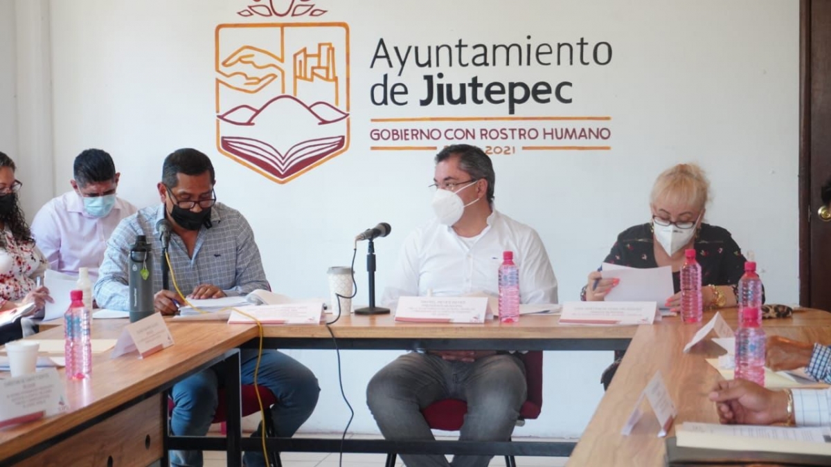Garantiza edil de Jiutepec continuidad en la dotación de agua potable