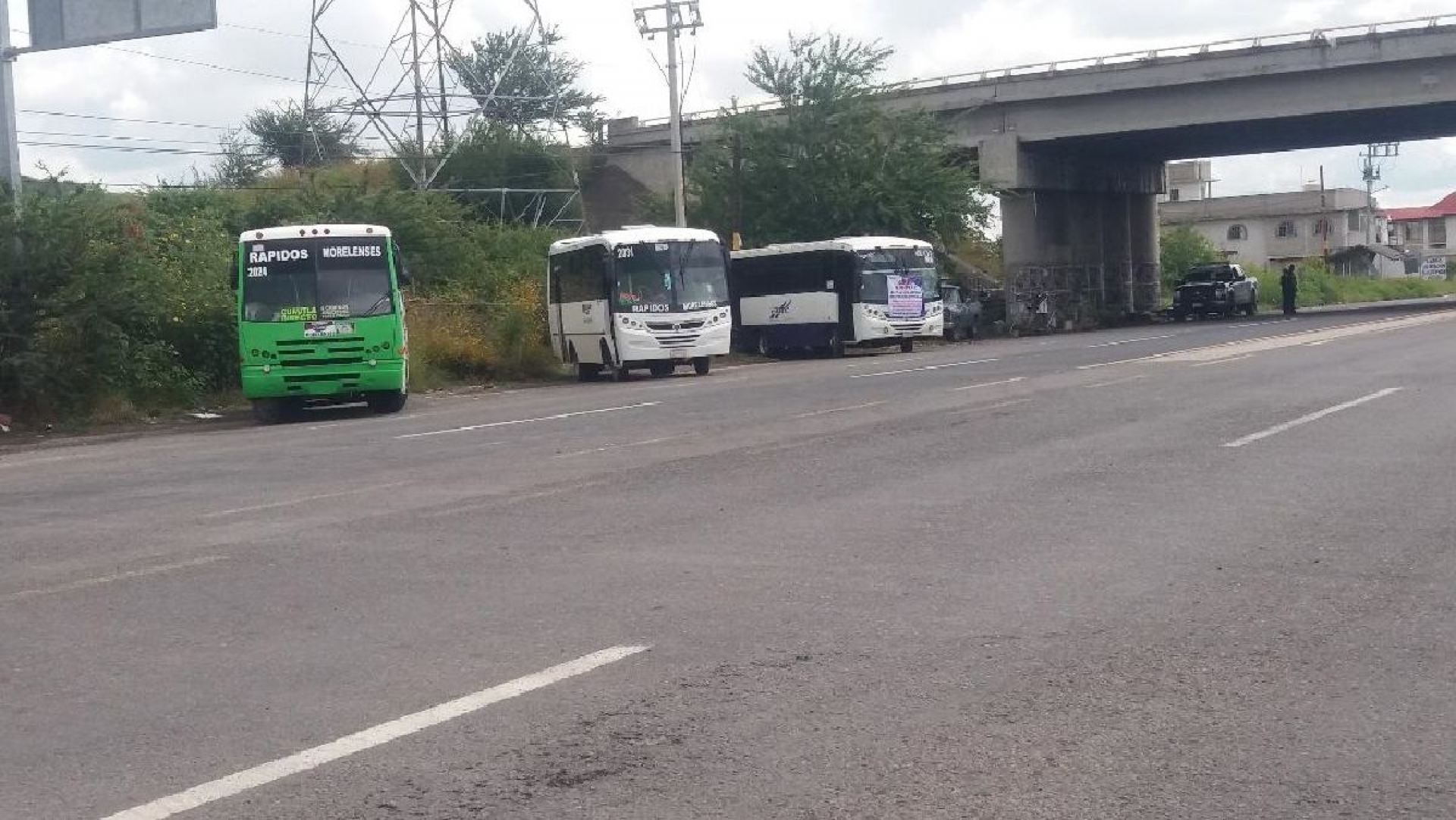 Transportistas de la AMOTAC se manifiestan en el Parque Industrial de Cuautla