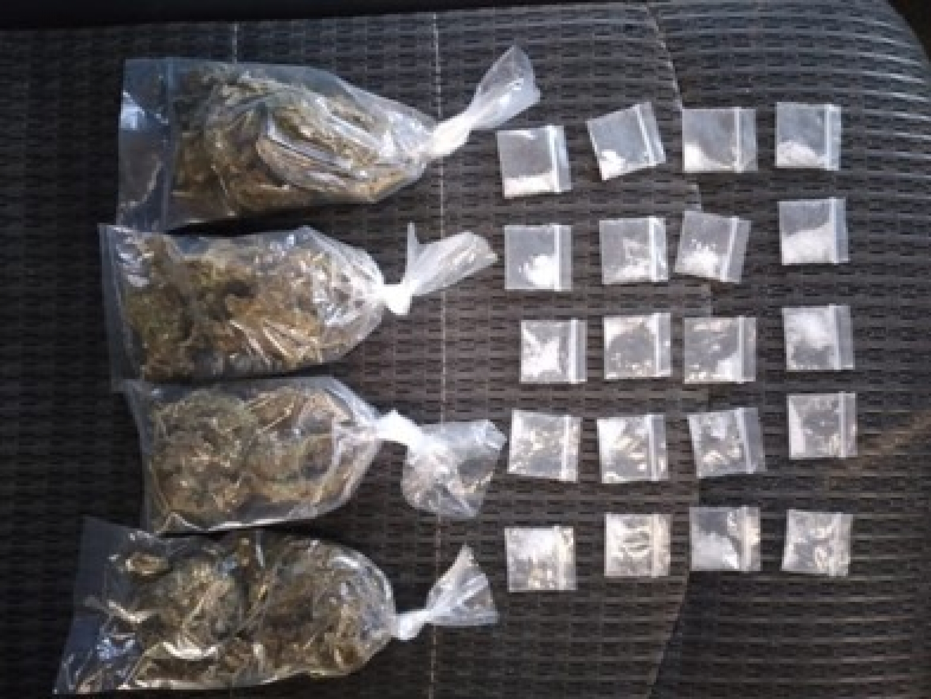 Atrapado con marihuana y “cristal”