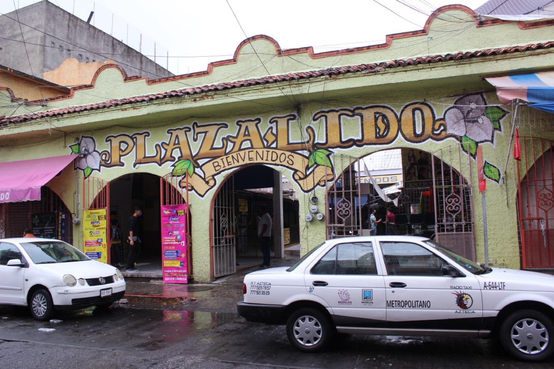 Sólo 60 por ciento de locales en plazas Lido y Degollado reabrieron