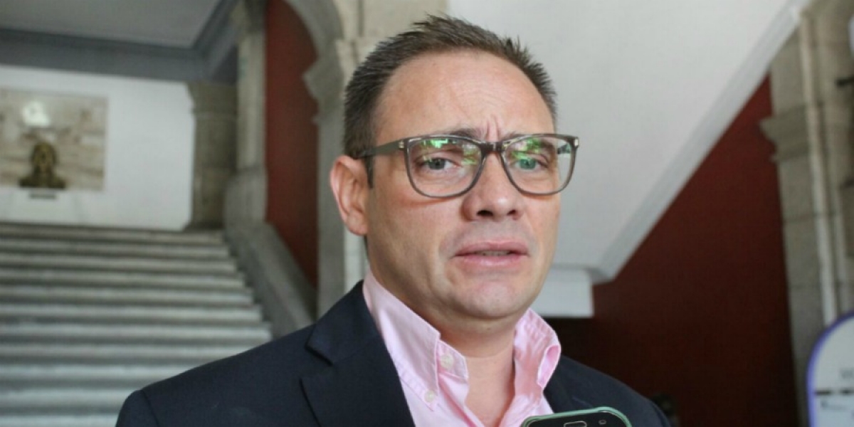 Confirma Barona Lavín que empresa privada se encargará de limpieza en la Plaza de Armas
