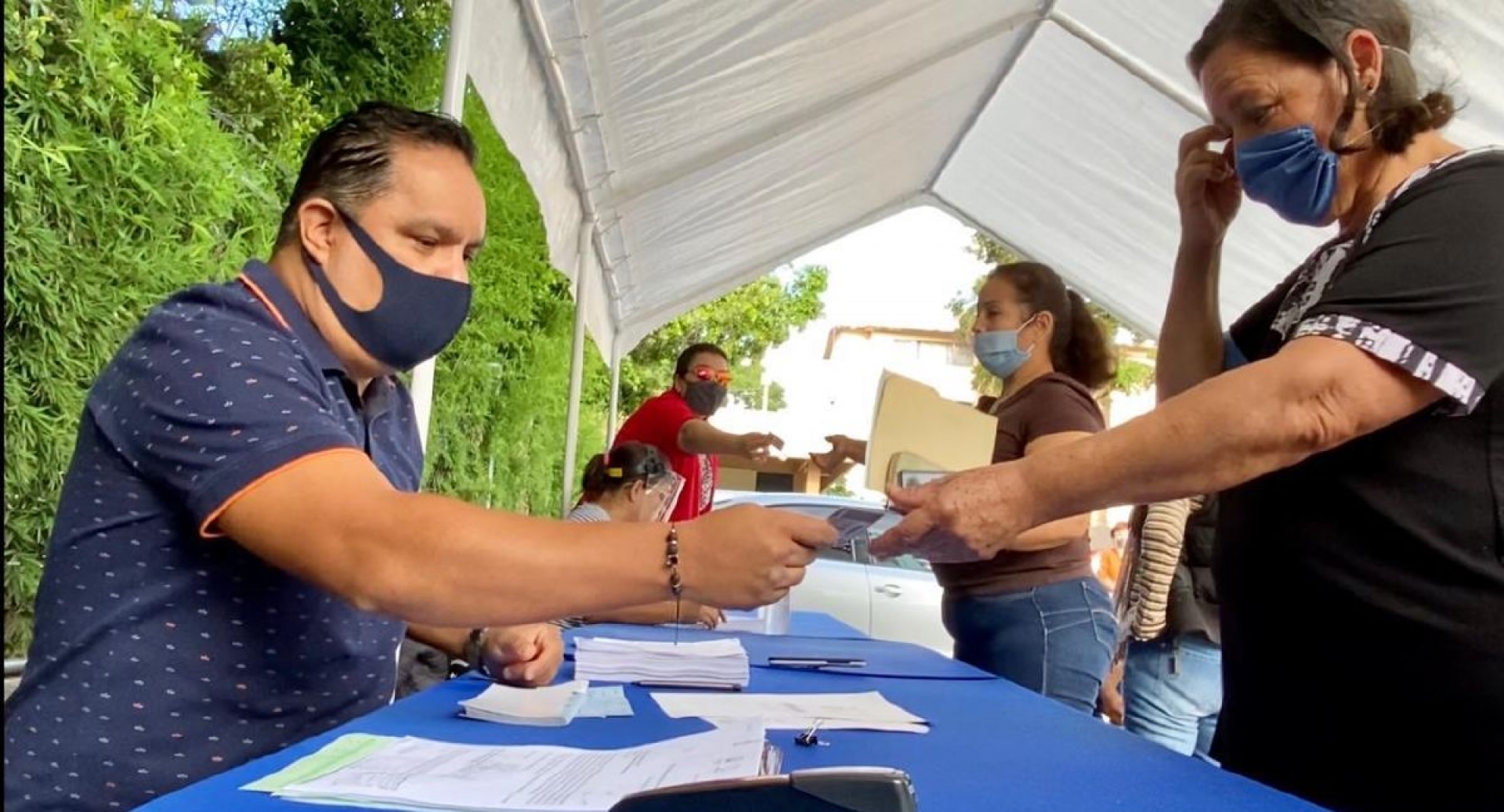 Comienza entrega de cheques a jubilados