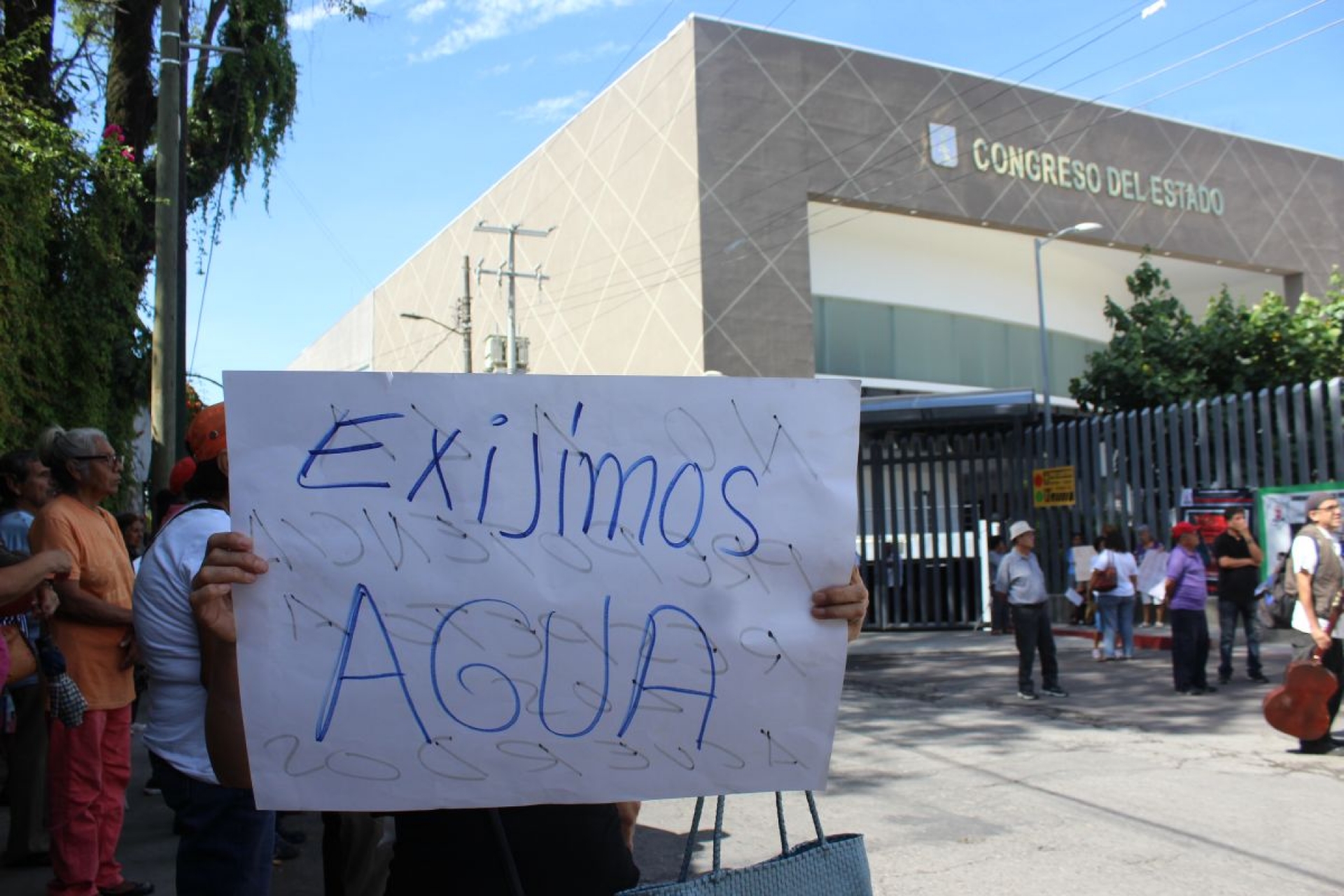 El Congreso carece de agua potable