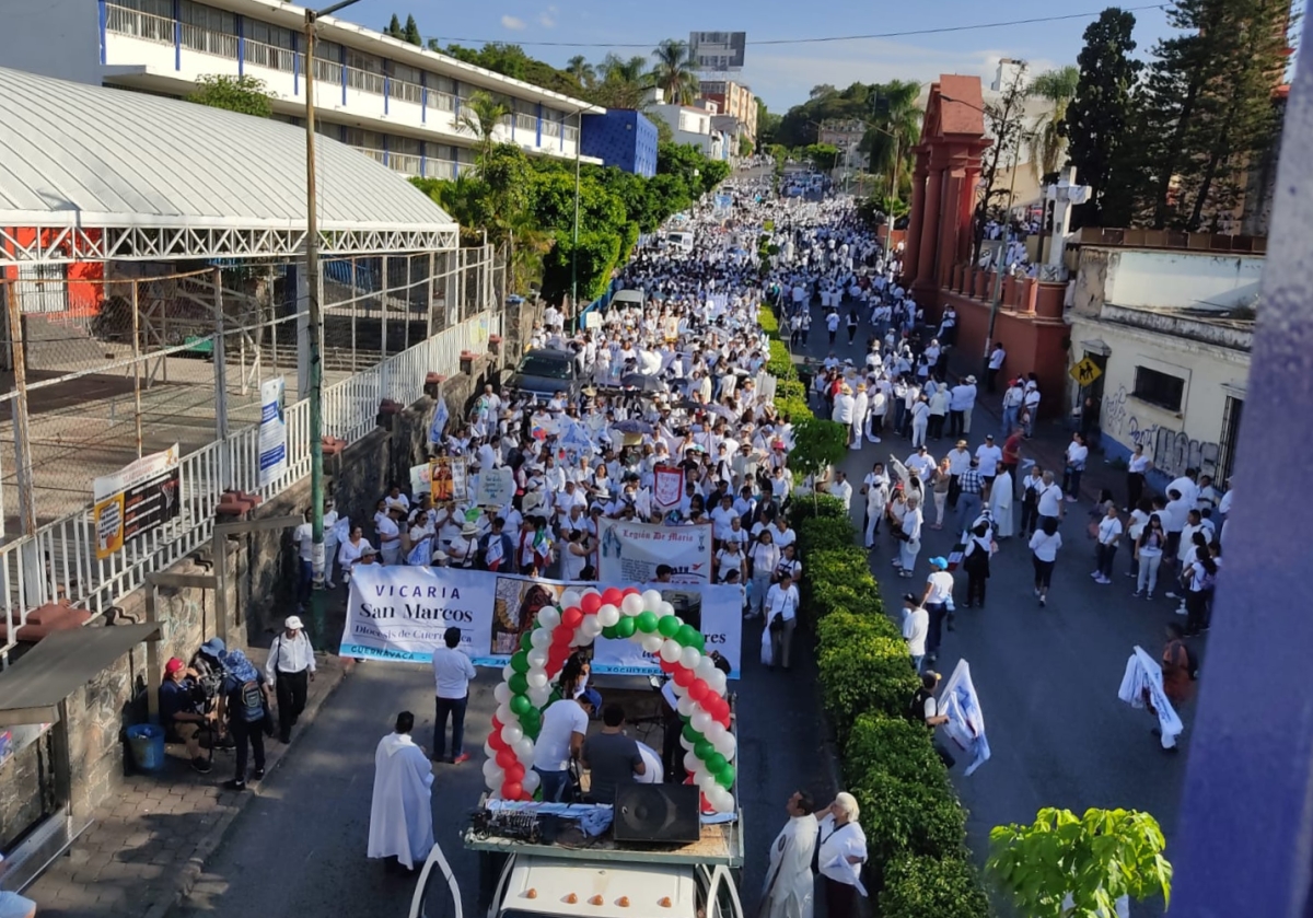 Realizan 'Caminata por la paz'