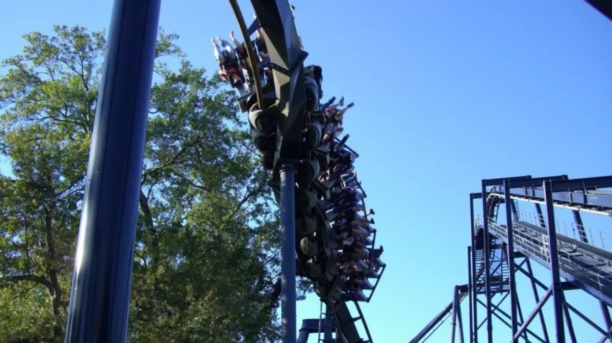 Nueva Jersey: Falla en montaña rusa de Six Flags deja cinco lesionados