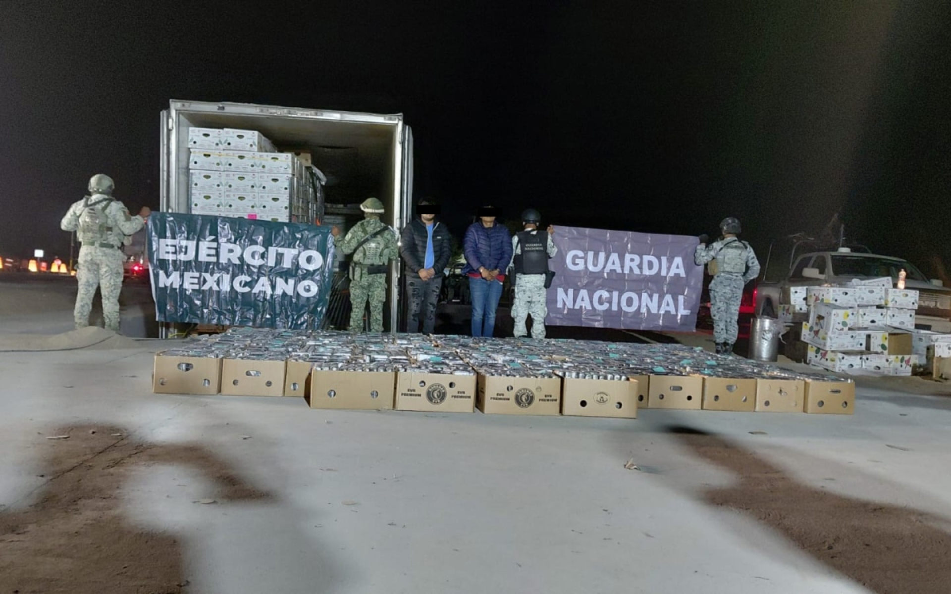 Decomisan tractocamión con más de 1,800 kilos de droga en Sonora