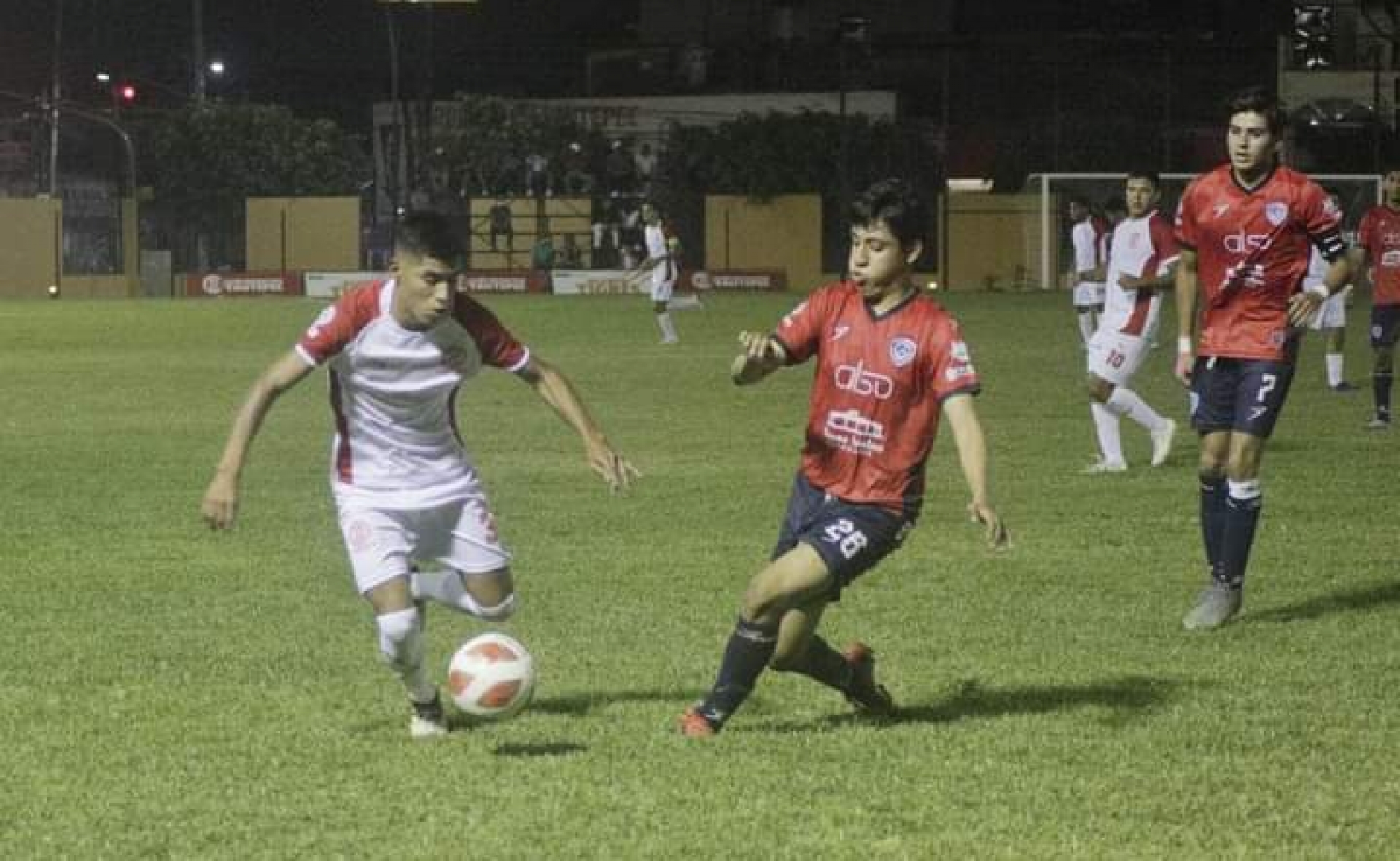 8 refuerzos apuntalan al equipo CDY de la Tercera División profesional