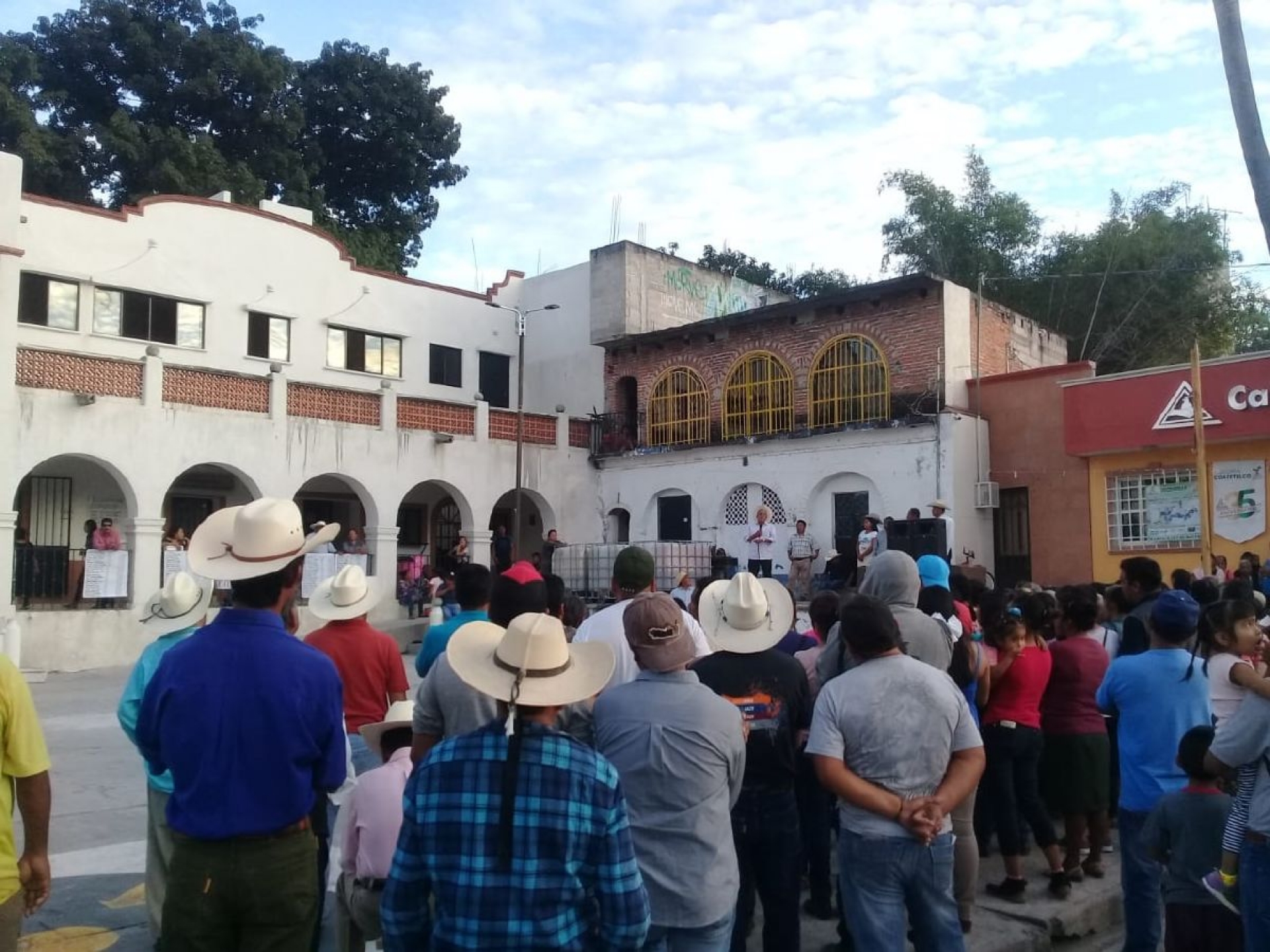 Restablecen el servicio de agua potable en Coatetelco