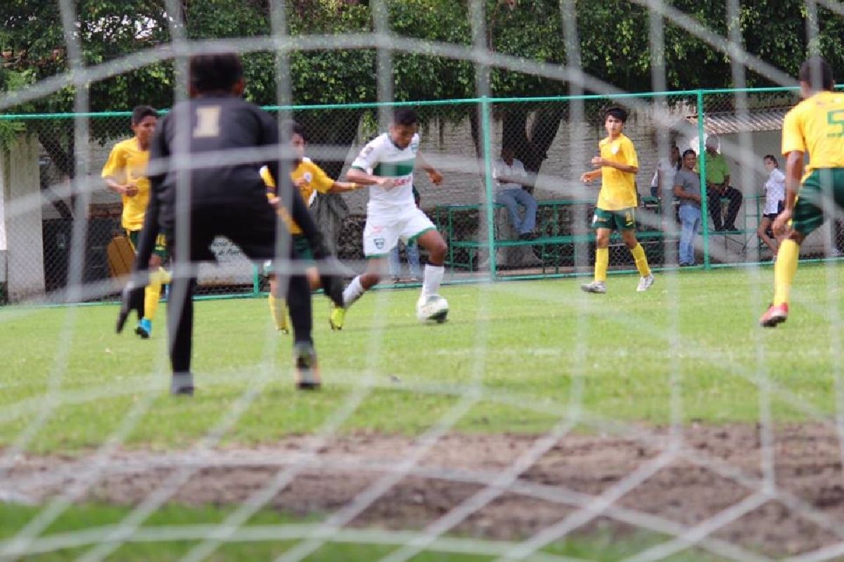 Selva Cañera manda en el Grupo 6 de la Tercera División
