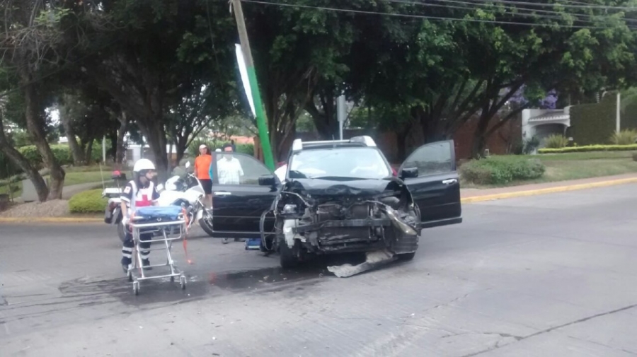Dos mujeres resultaron heridas tras un choque