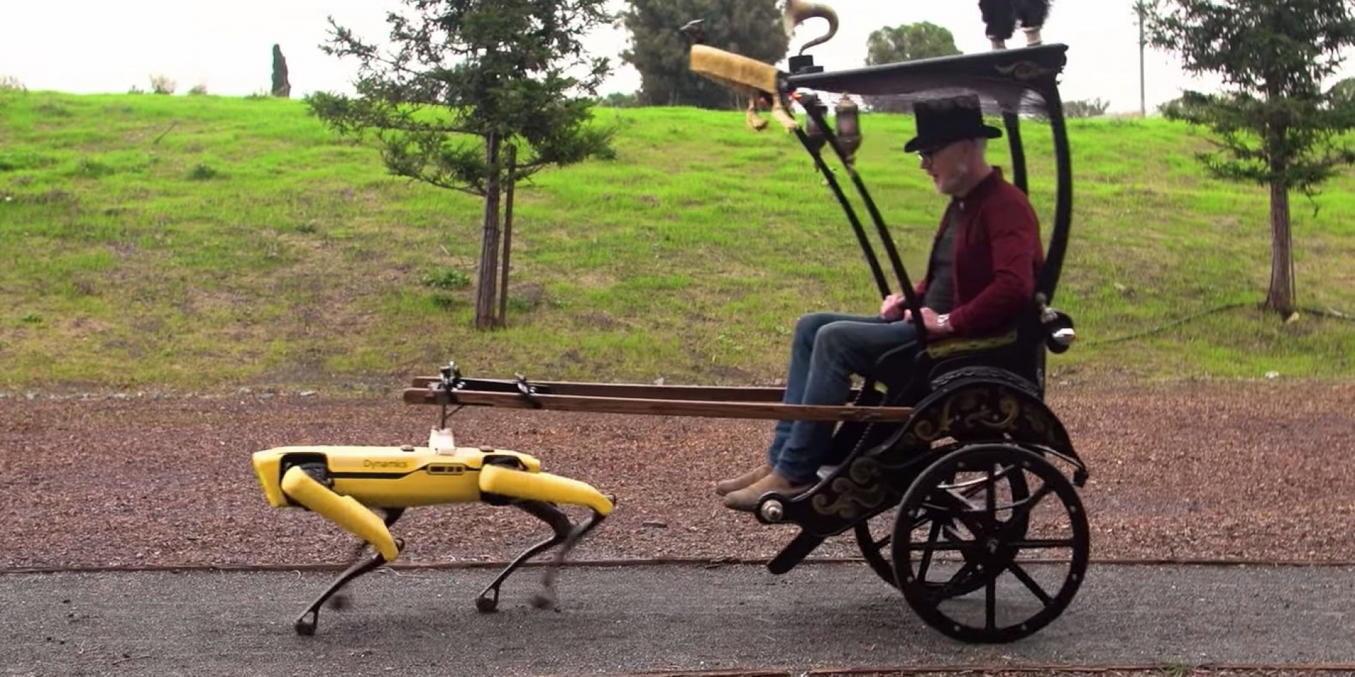 VIDEO: Un bicitaxi tirado por el perro-robot de Boston Dynamics, lo más bizarro que verás hoy
