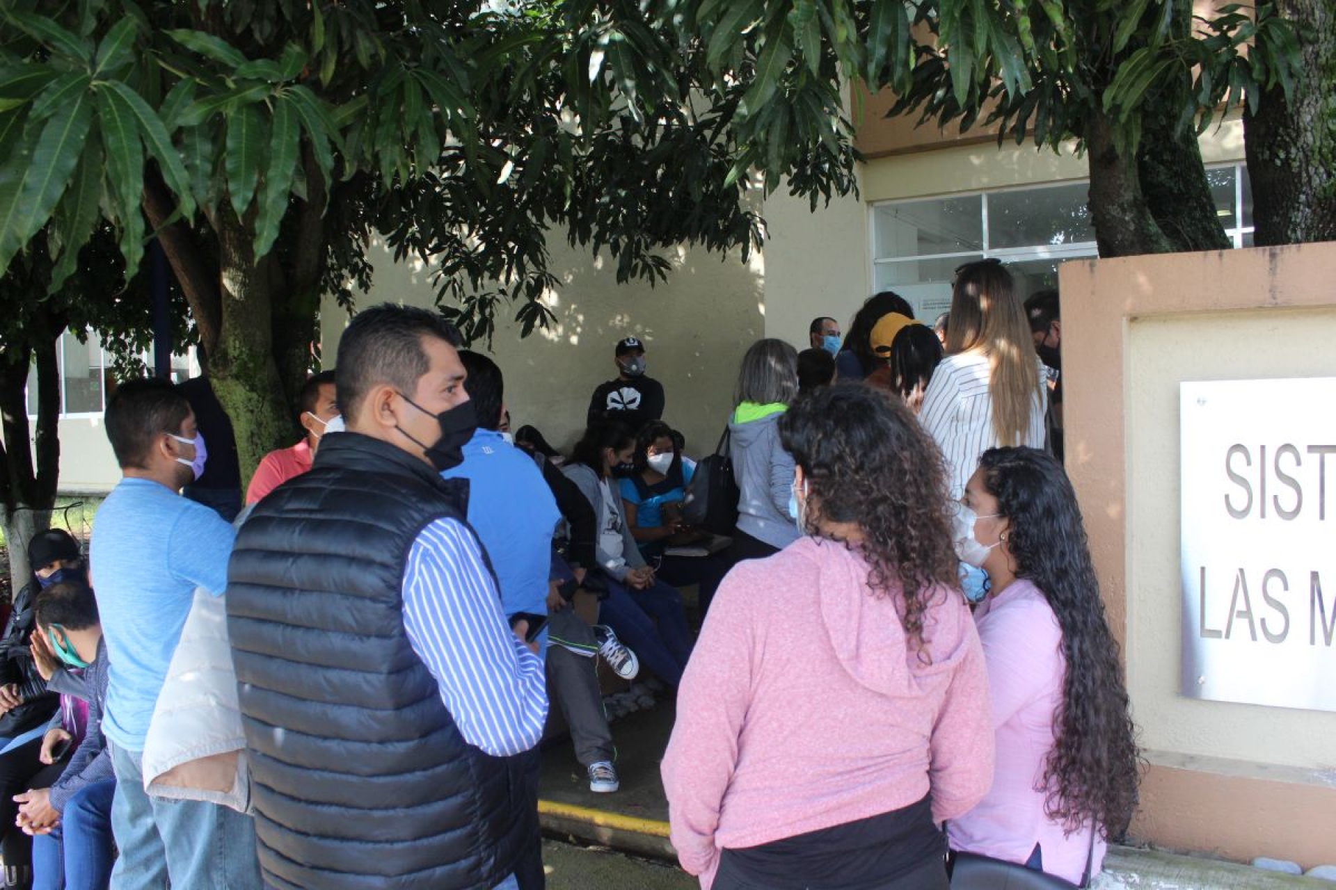 Trabajadores de Telesecundarias exigen pagos atrasados