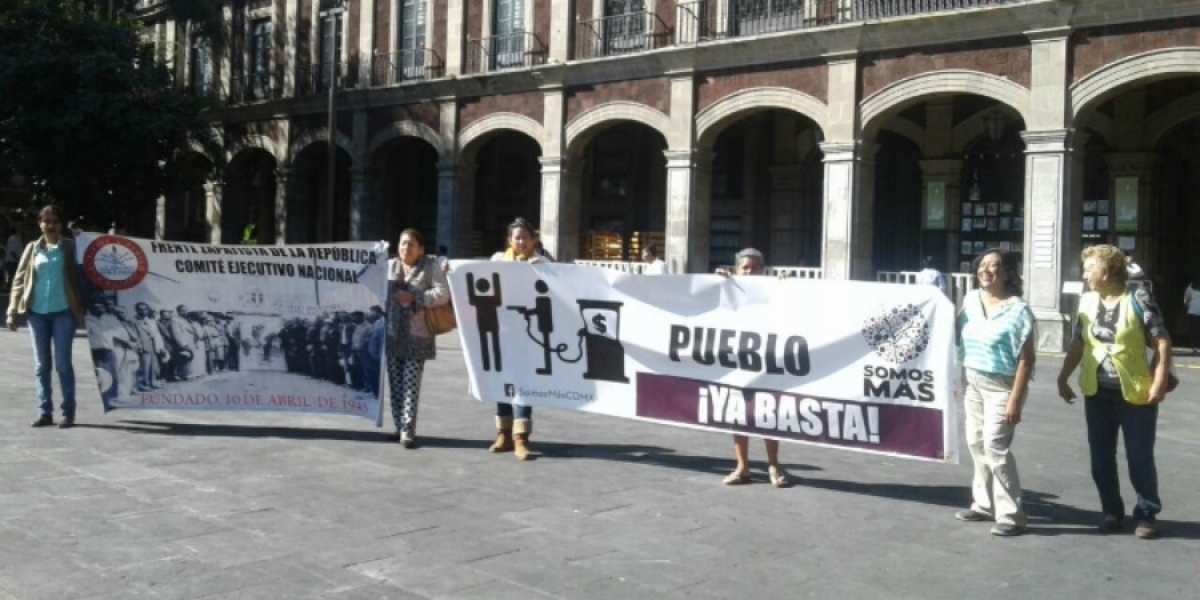 Protesta Frente Zapatista de la República contra "gasolinazo"