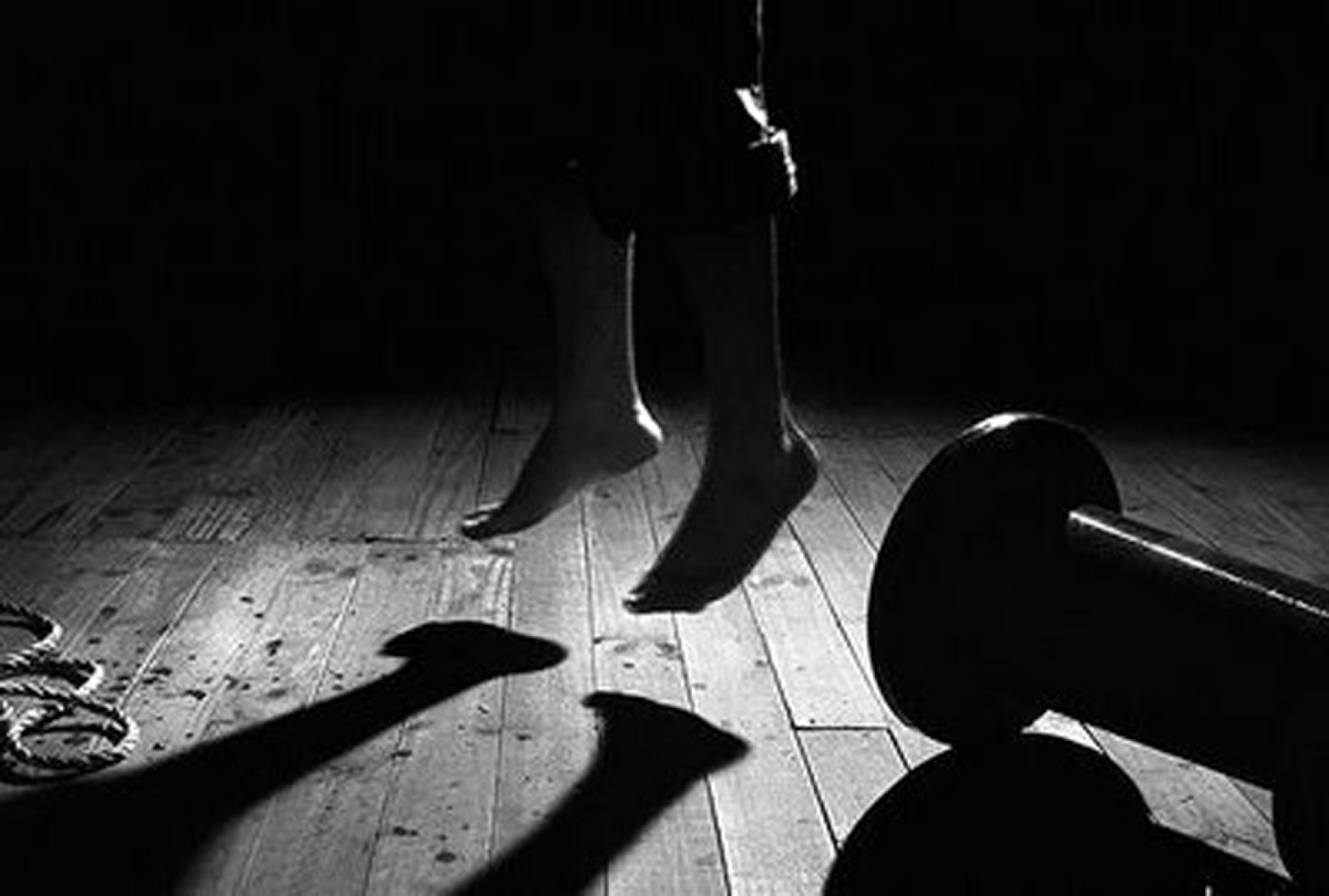 Problemas familiares lo orillaron al suicidio