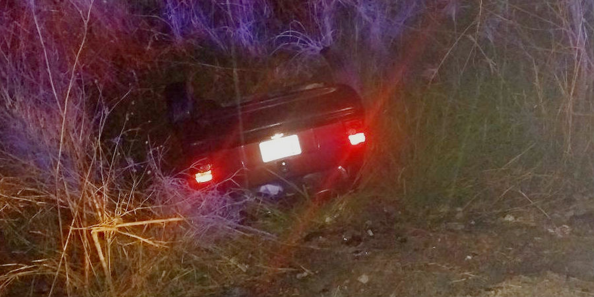 Dos personas resultaron lesionadas tras volcadura de automóvil, en Temixco