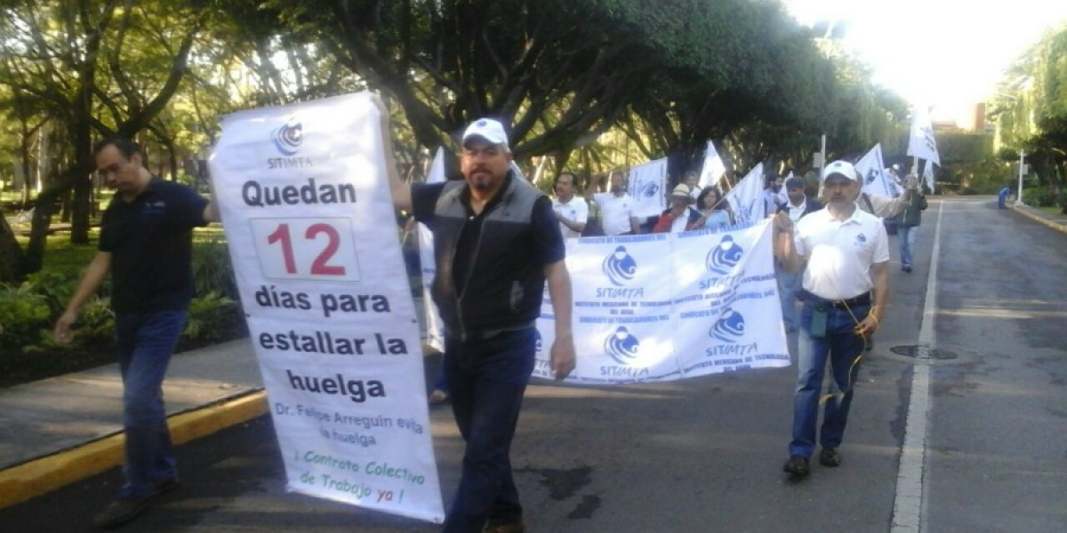 Se manifiestan trabajadores del Instituto Mexicano de Tecnología del Agua