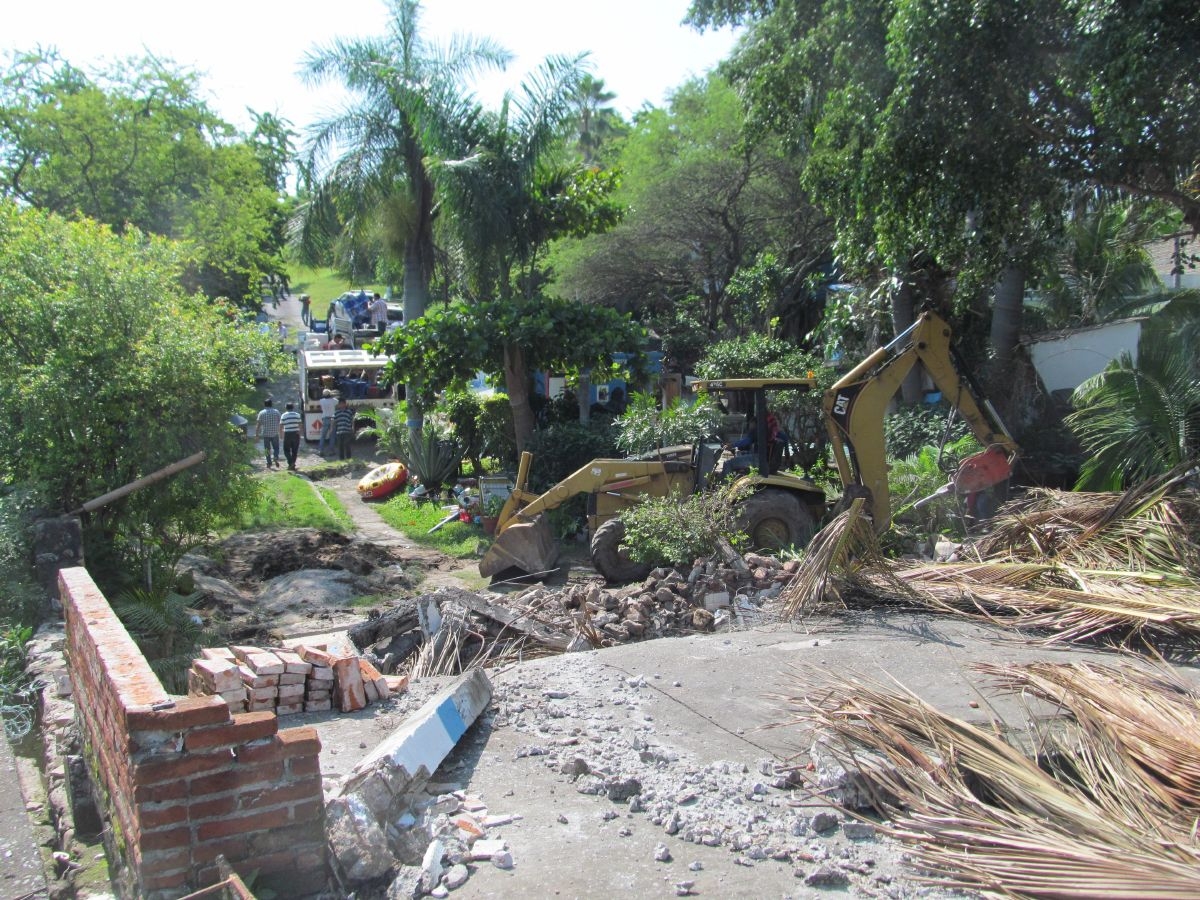 Desalojan el restaurante “El Malecón” de Tequesquitengo