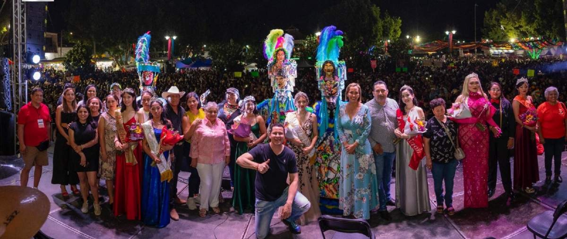 Perviven 'reinas' en el carnaval de Tlaltizapán