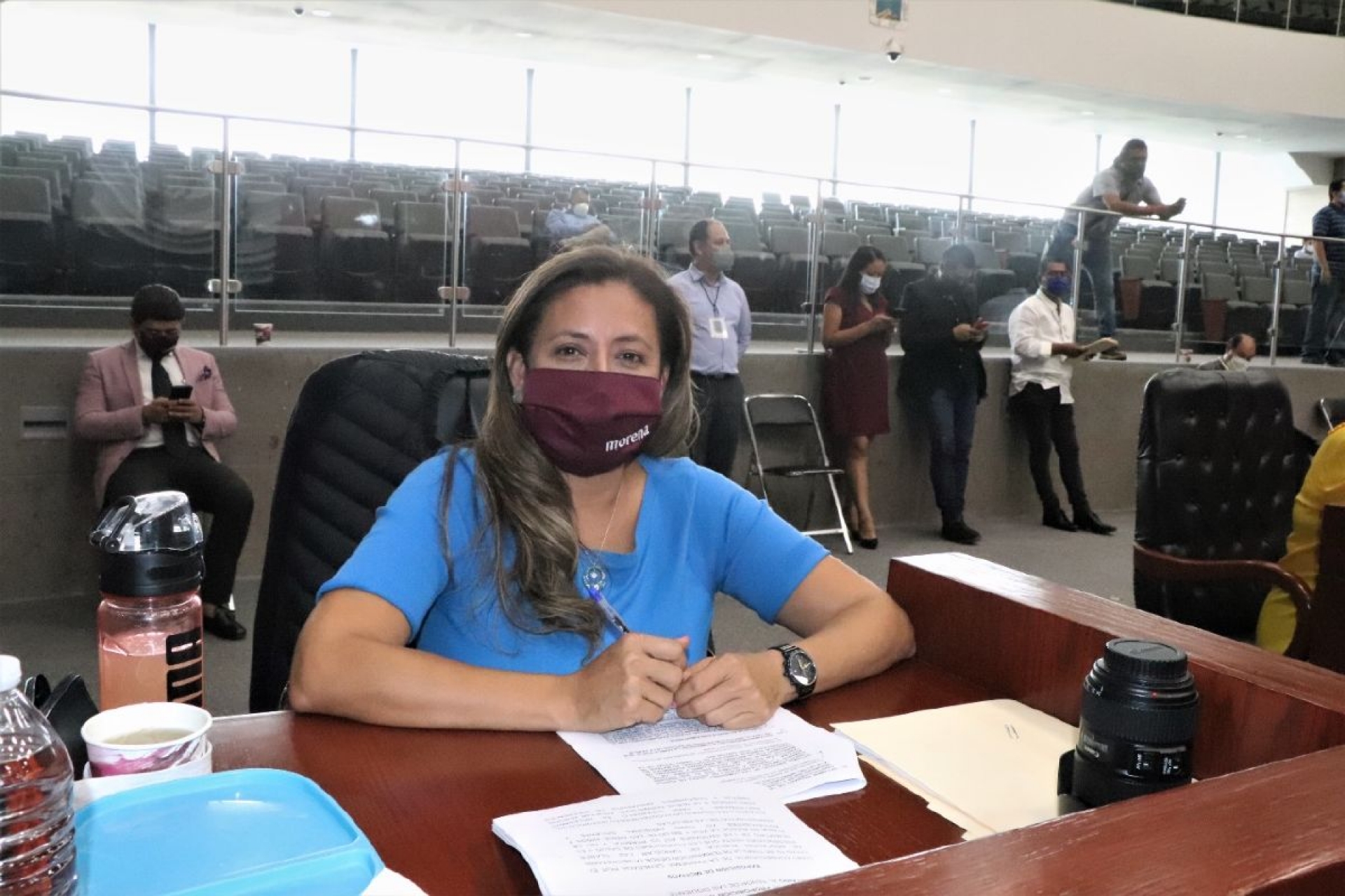 Pide Congreso apoyar con tecnología a maestros