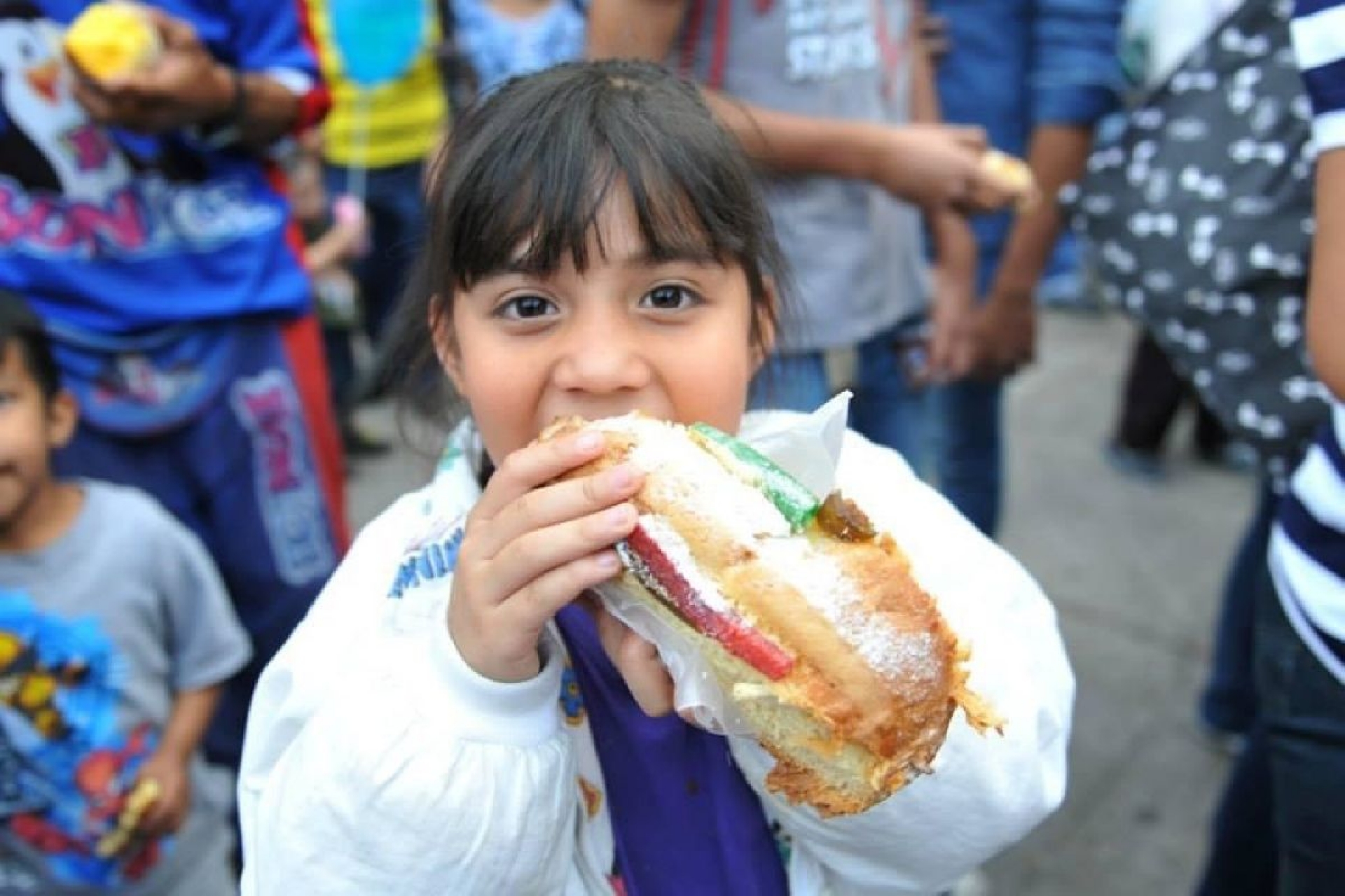 Invita DIF Morelos a partir Rosca de Reyes en el zócalo de Cuernavaca