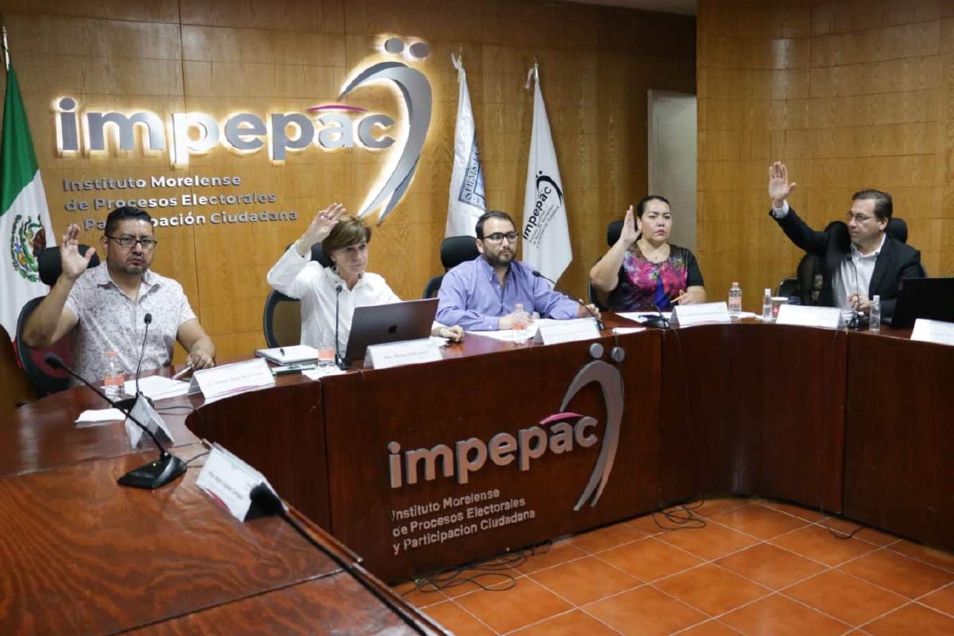 Inician campañas para alcaldías y diputaciones locales