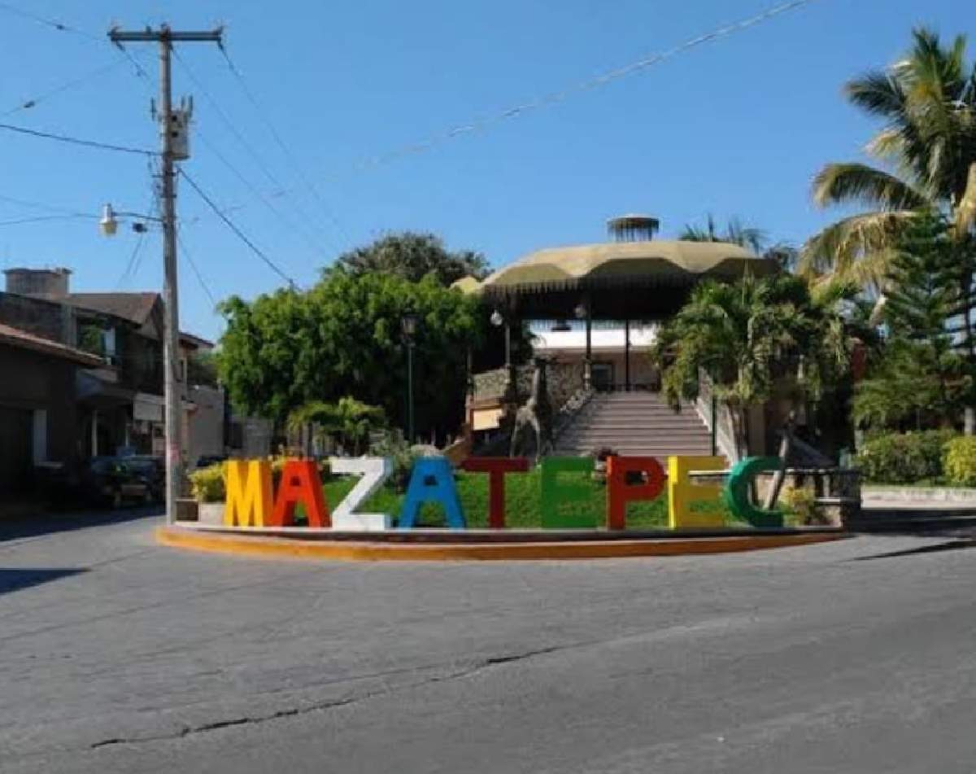 Apoyarán a ciudadanos de Mazatepec con trámites de la SMyT