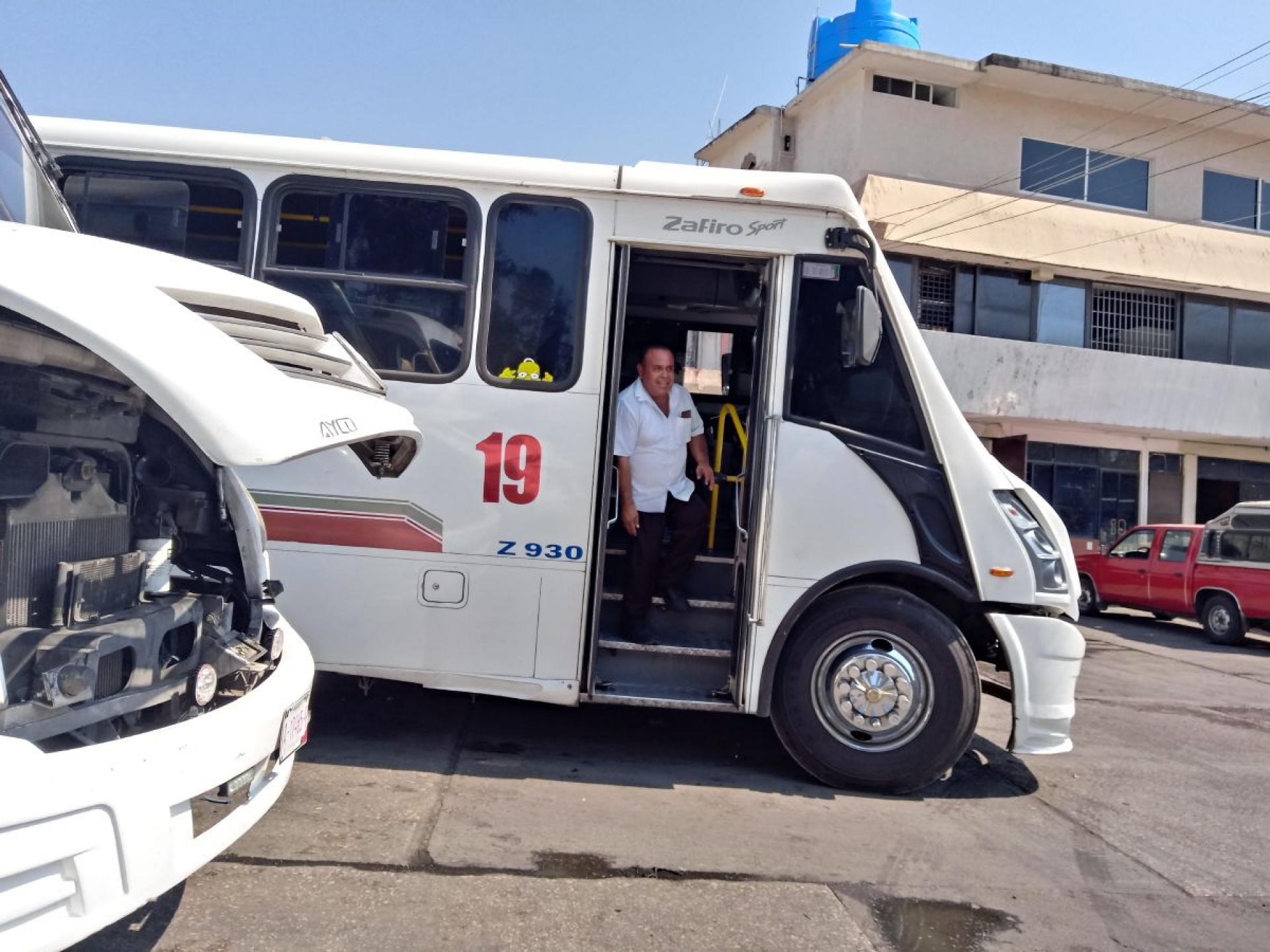 Dejó la escuela; prefirió el volante