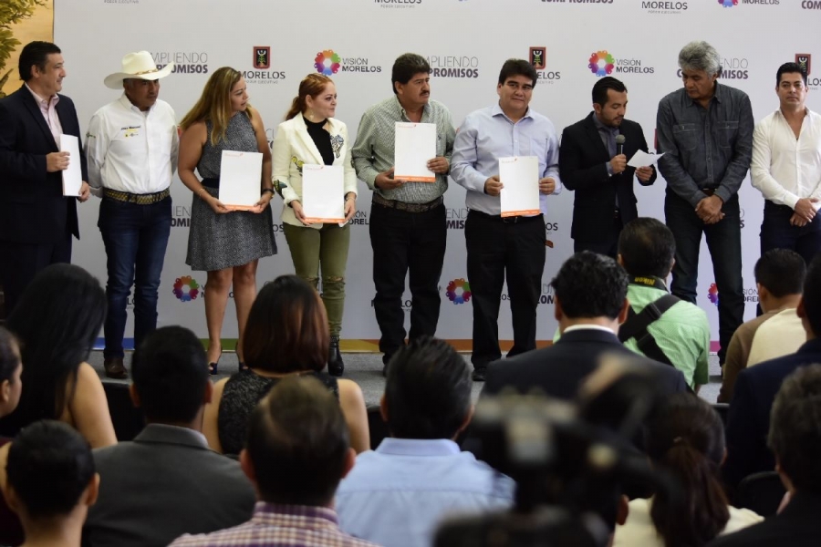 Entregan a alcaldes los primeros 14 millones para el pago de laudos vencidos