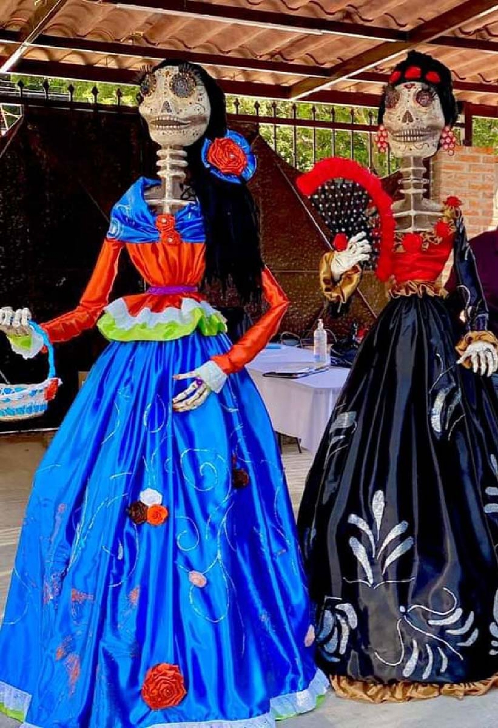 Internas del Cefereso 16 elaboran catrinas