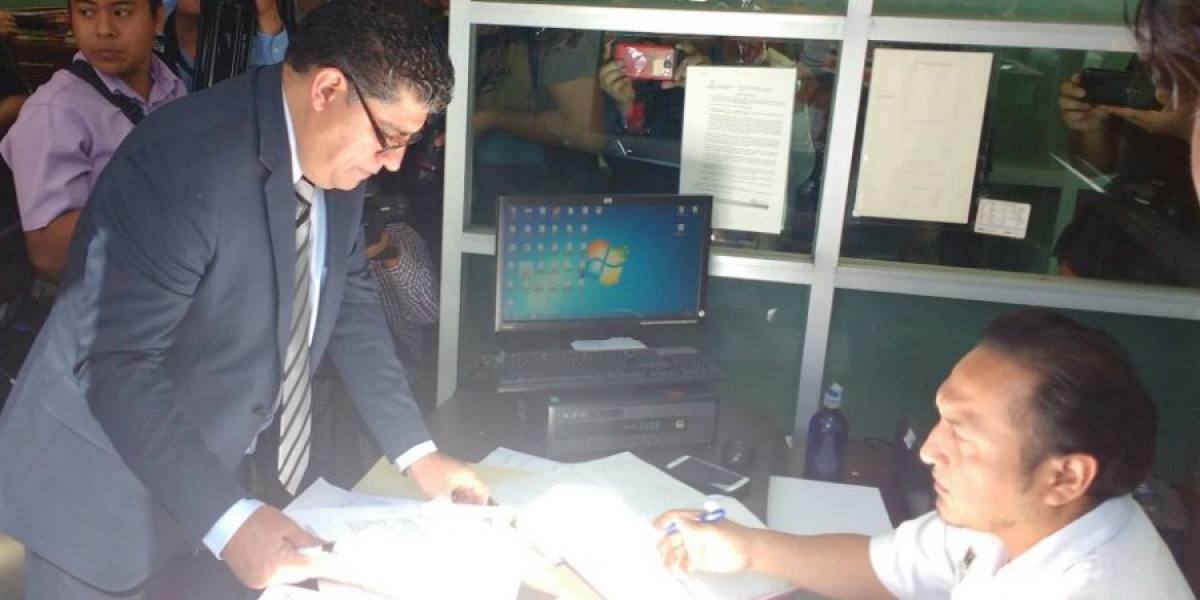 Presentan denuncia ante la FGE por presunta desviación de recursos en el SAPAC