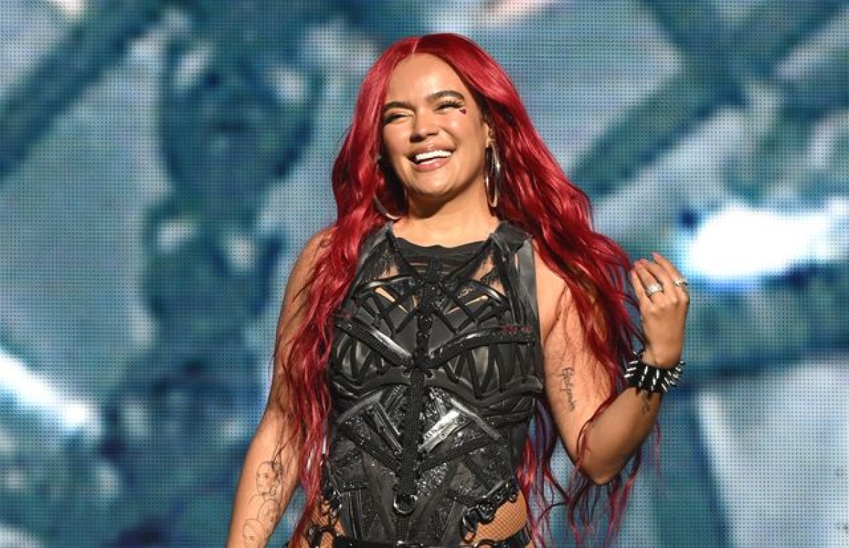 Karol G confirma colaboración con Shakira en su canción 'TQG'