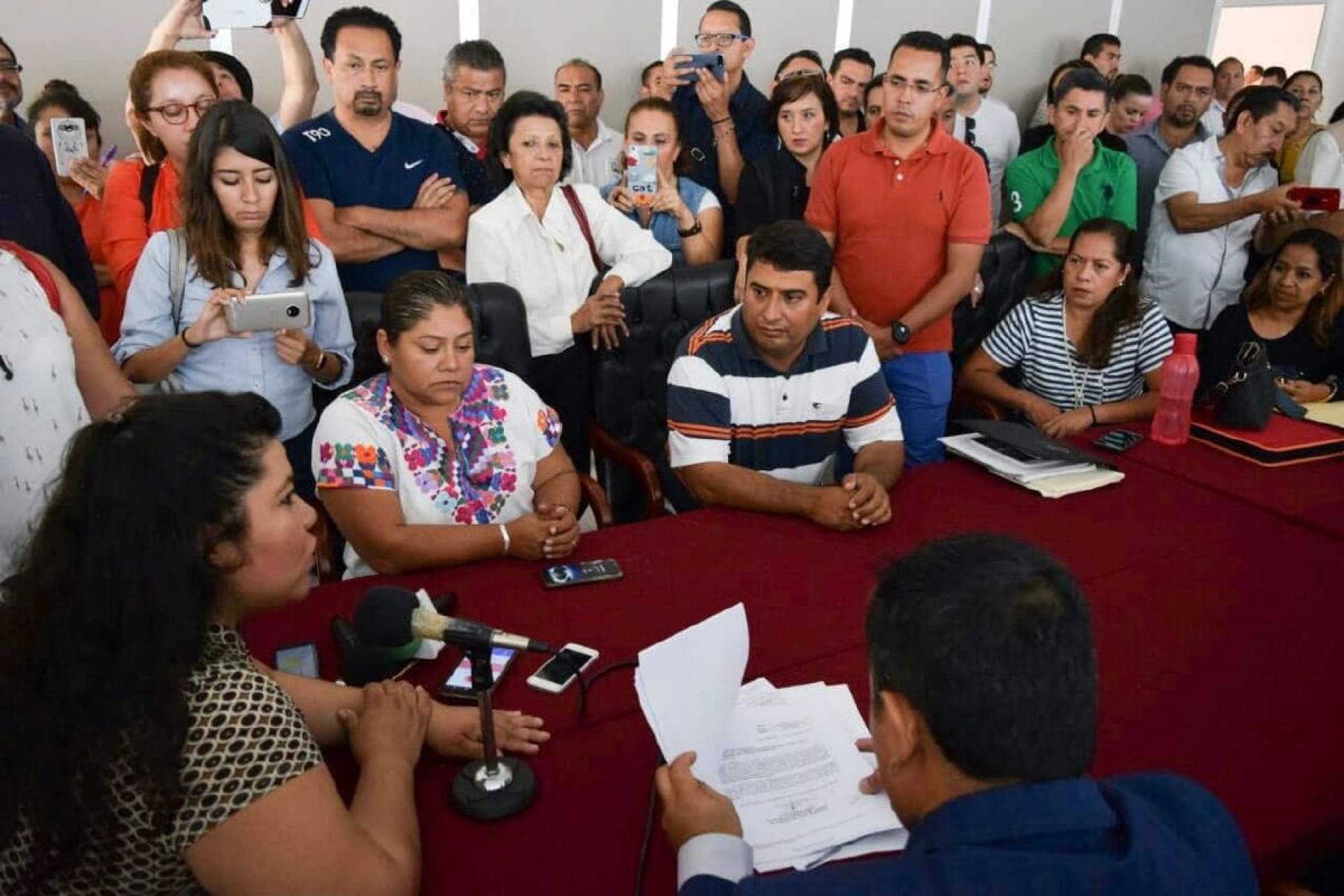 Exigen acceso a créditos
