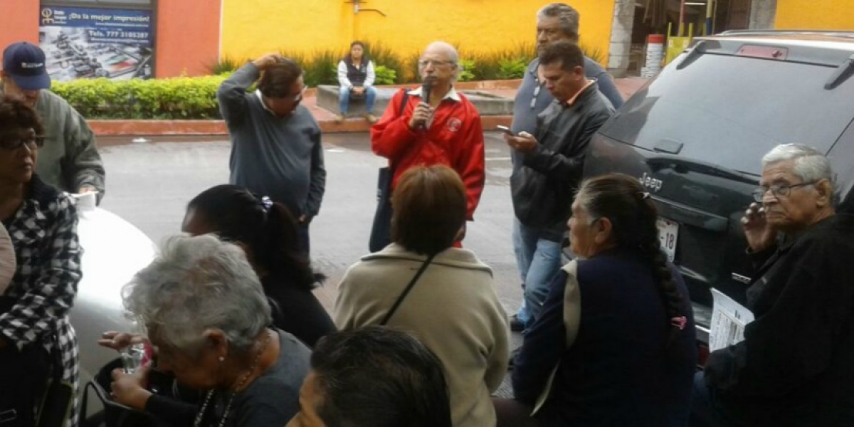 Protesta la ANUEE en el SAPAC
